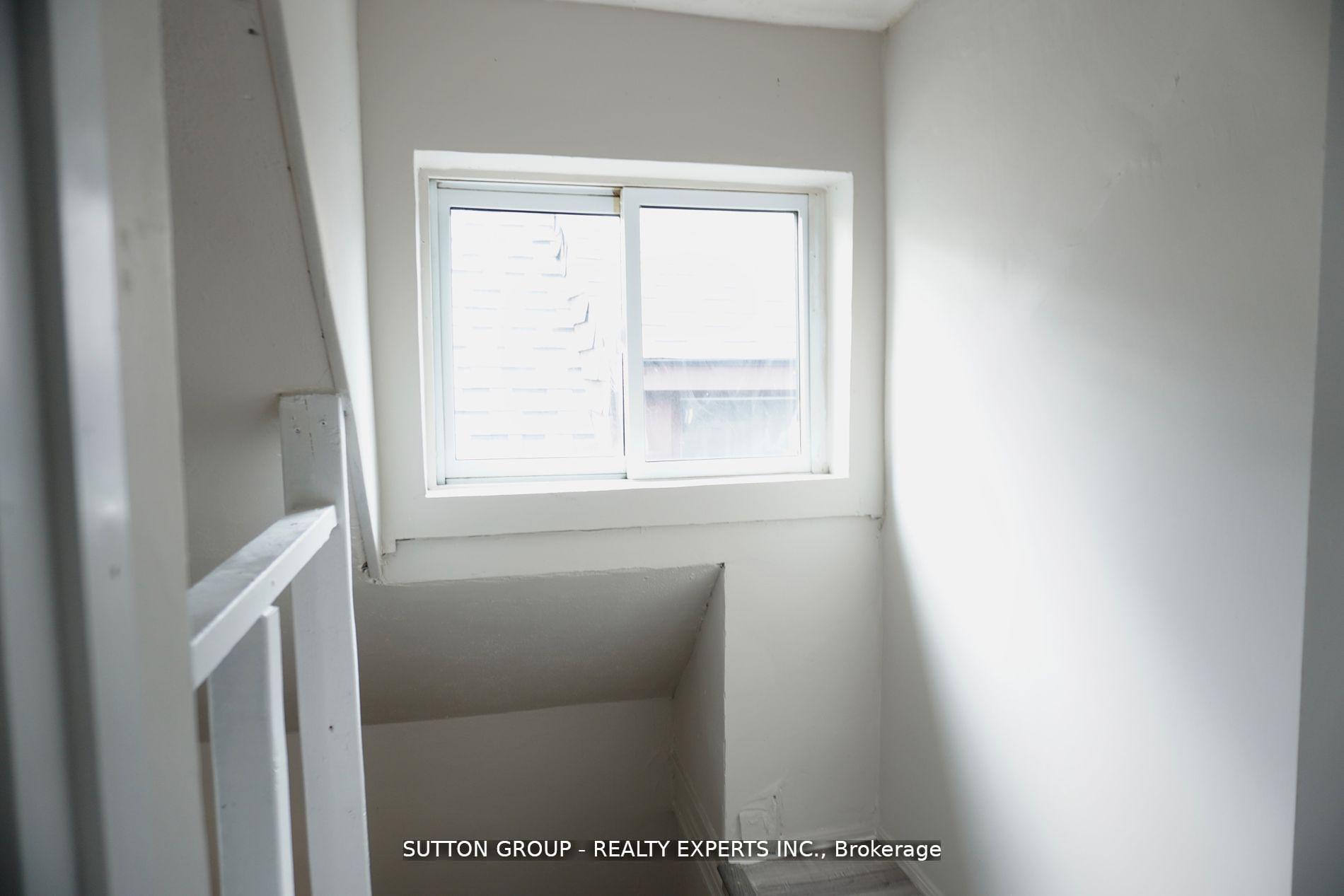 Photo 23 of 7 Cluny Avenue, Hamilton, Crown Point — HOMEH