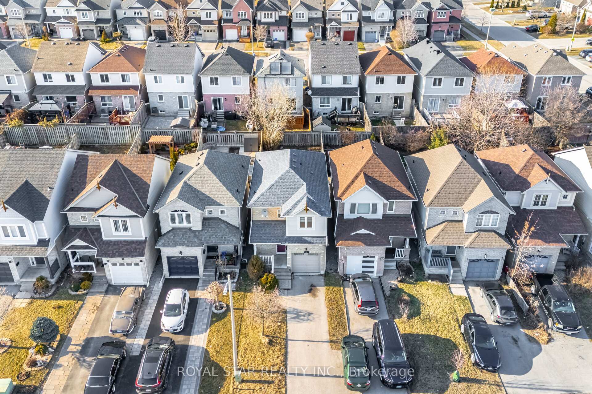 Photo 13 of 16 Cottingham Crescent, Oshawa, Farewell — HOMEH