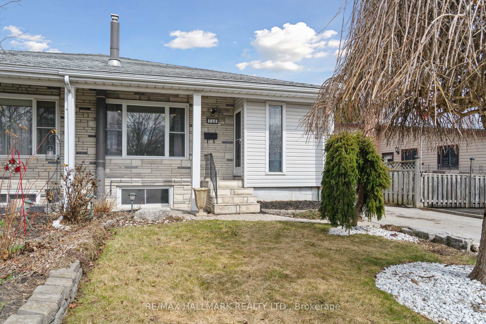 Photo 6 of 713 Kingfisher Drive, Pickering, Bay Ridges — HOMEH