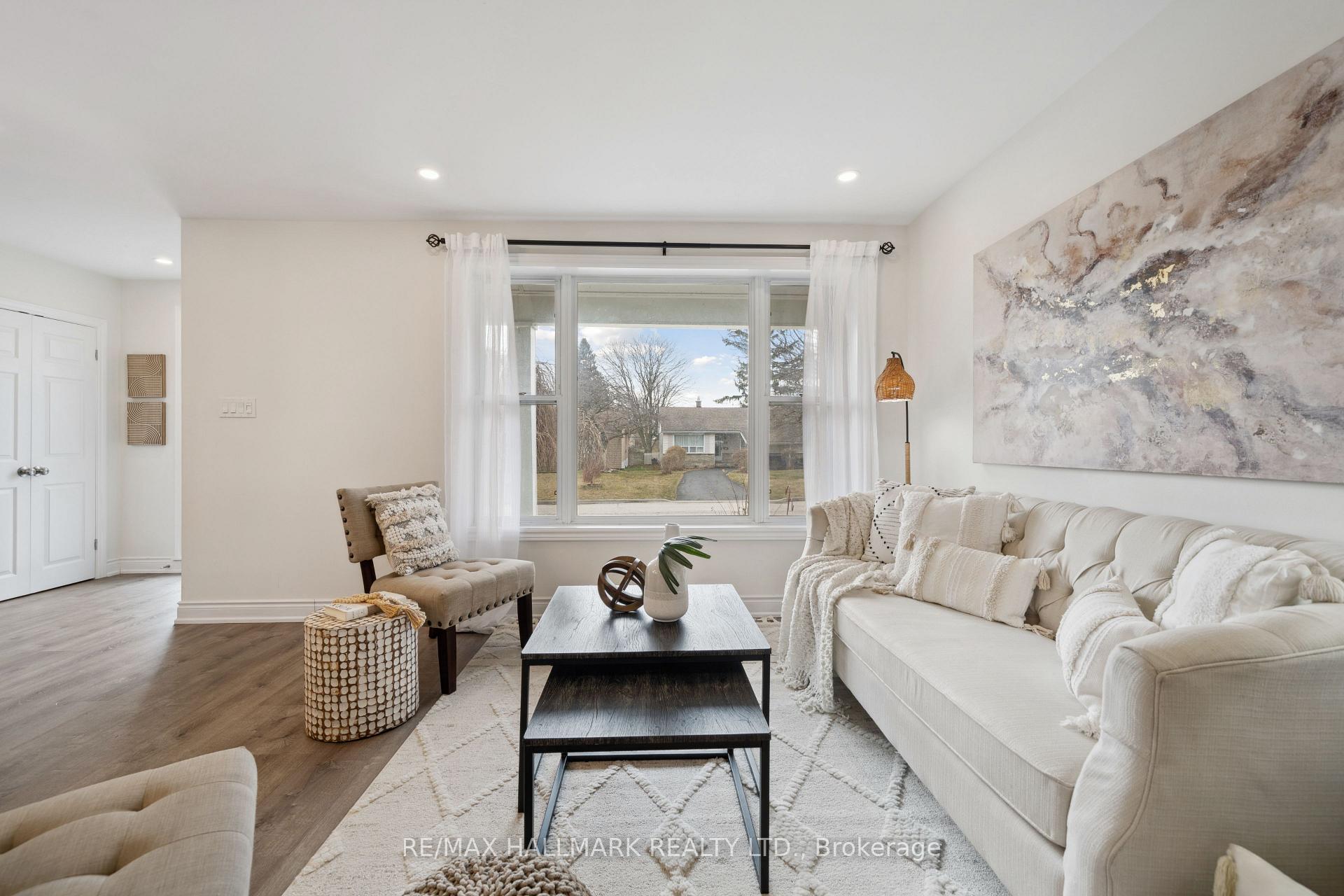 Photo 10 of 713 Kingfisher Drive, Pickering, Bay Ridges — HOMEH