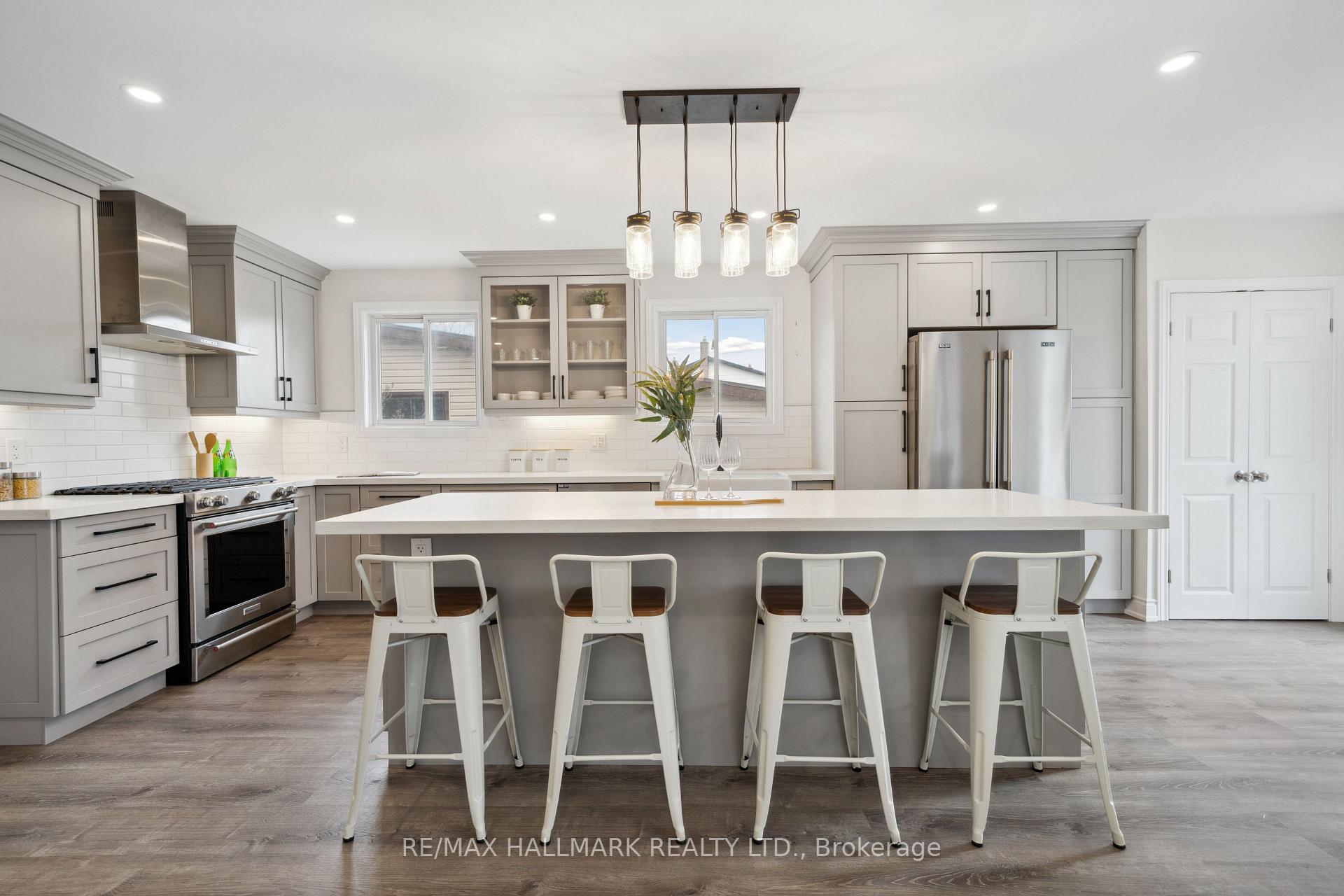 Photo 8 of 713 Kingfisher Drive, Pickering, Bay Ridges — HOMEH
