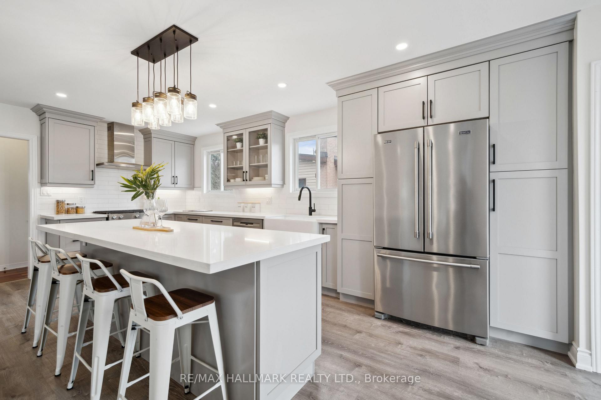 Photo 17 of 713 Kingfisher Drive, Pickering, Bay Ridges — HOMEH