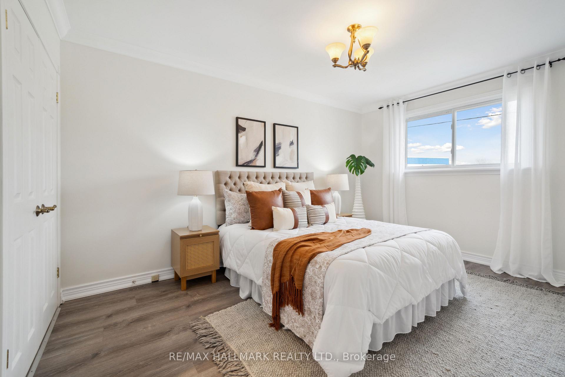 Photo 15 of 713 Kingfisher Drive, Pickering, Bay Ridges — HOMEH
