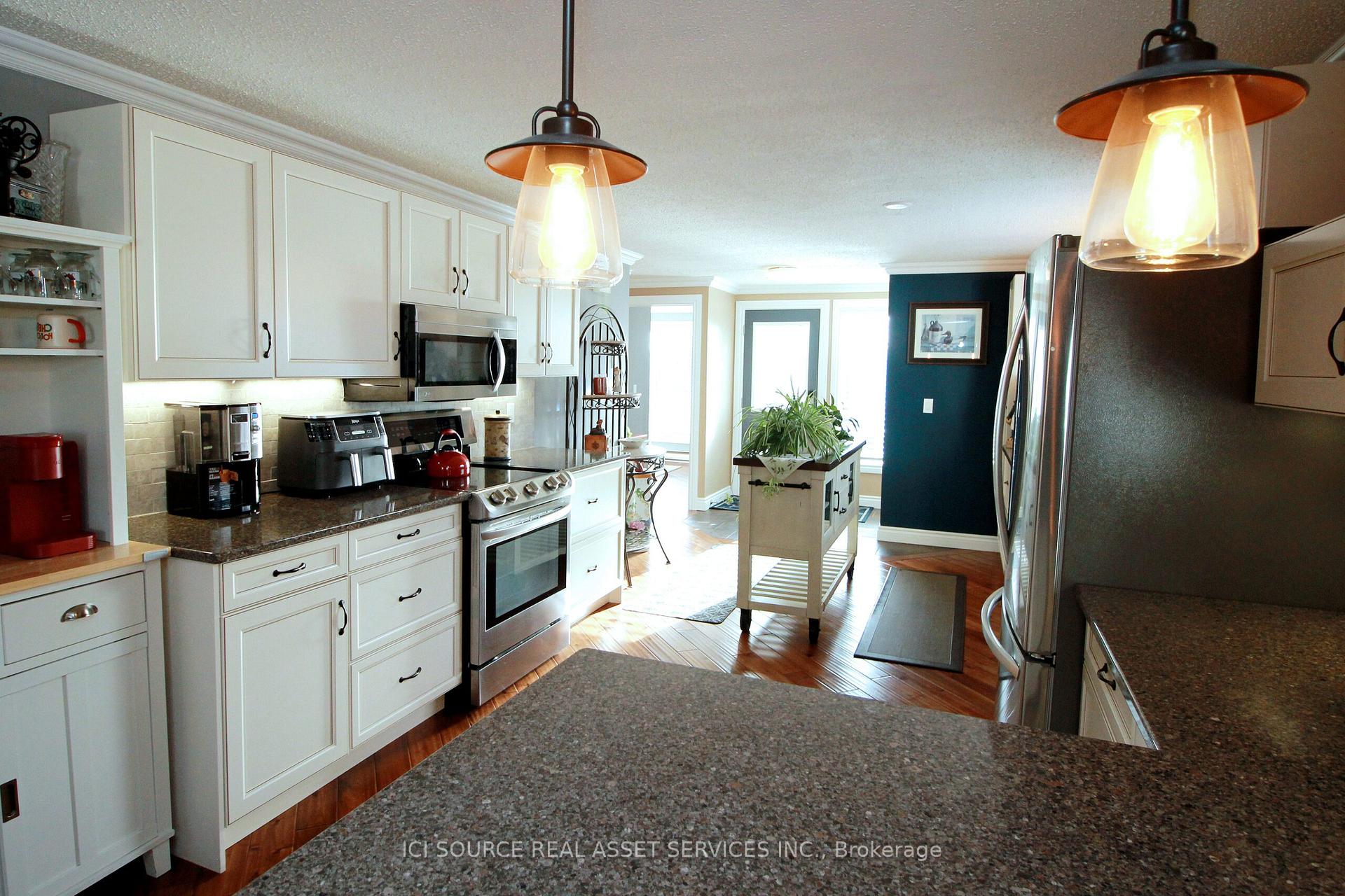 Photo 7 of 84 Bluffs Road, Clarington, Bowmanville — HOMEH
