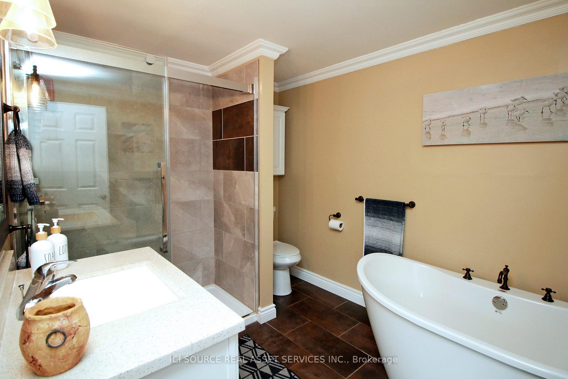 Photo 18 of 84 Bluffs Road, Clarington, Bowmanville — HOMEH