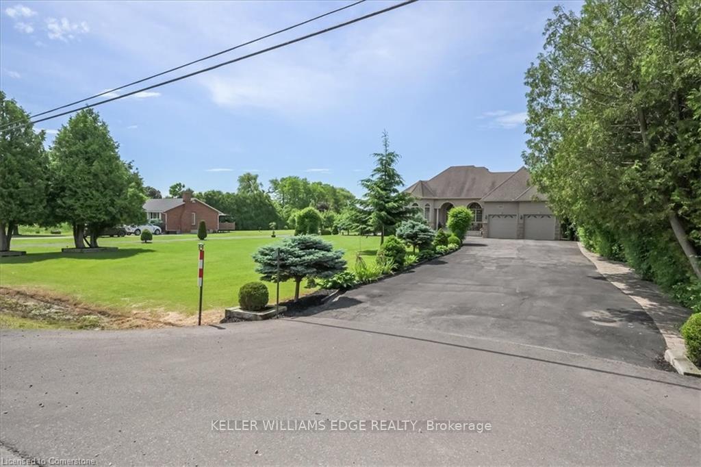 Photo 16 of 9893 Dickenson Road W, Hamilton, Mount Hope — HOMEH