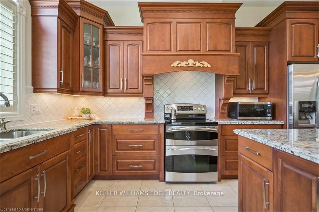 Photo 29 of 9893 Dickenson Road W, Hamilton, Mount Hope — HOMEH