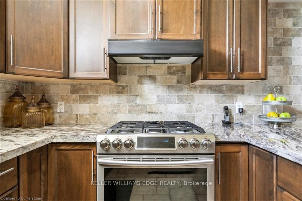 Photo 30 of 9893 Dickenson Road W, Hamilton, Mount Hope — HOMEH