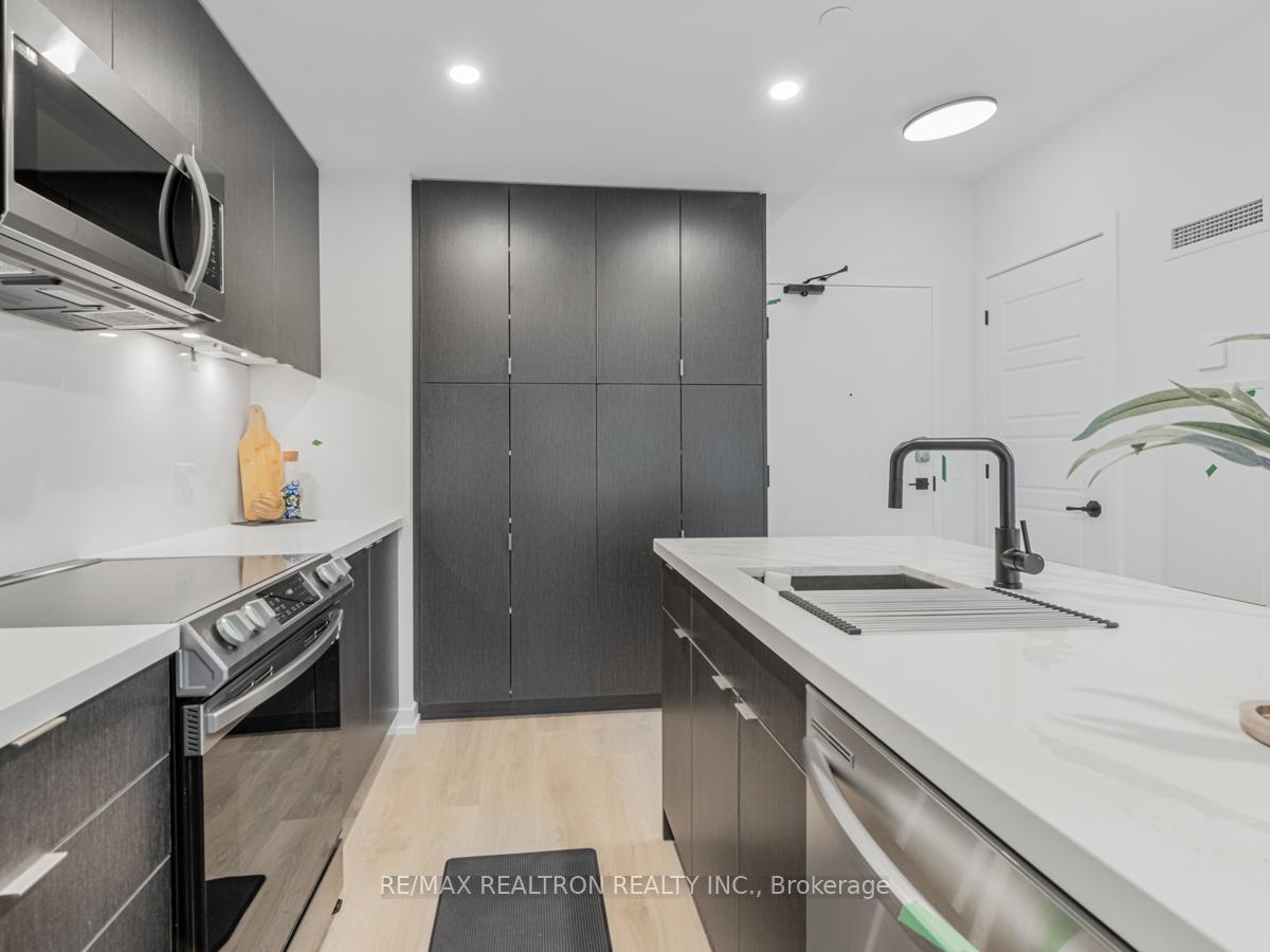 Photo 3 of Unit 229, 415 Sea Ray Avenue, Innisfil, Rural Innisfil — HOMEH