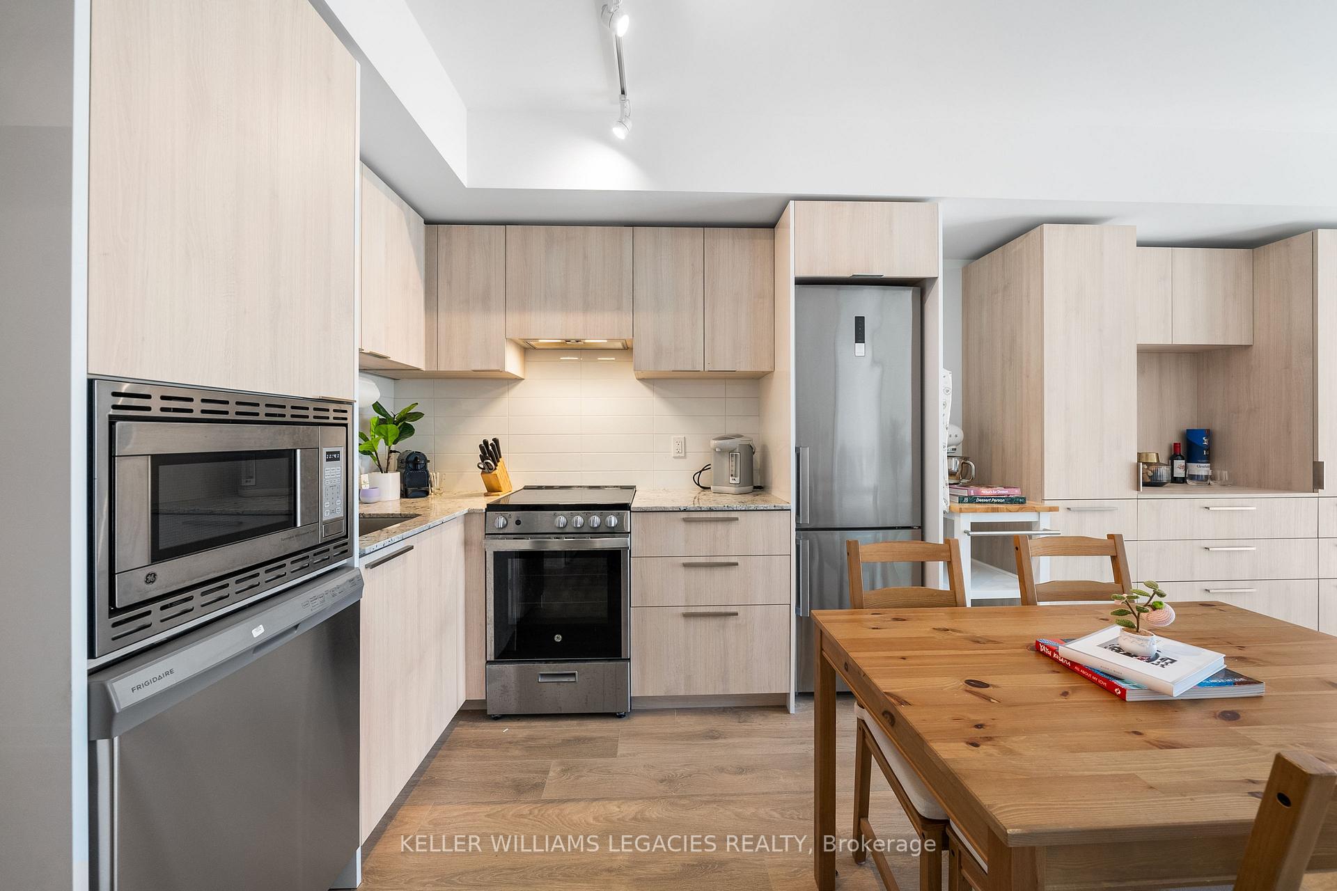 Photo 10 of Unit 1211, 501 Yonge Street, Toronto, Church-Yonge Corridor — HOMEH