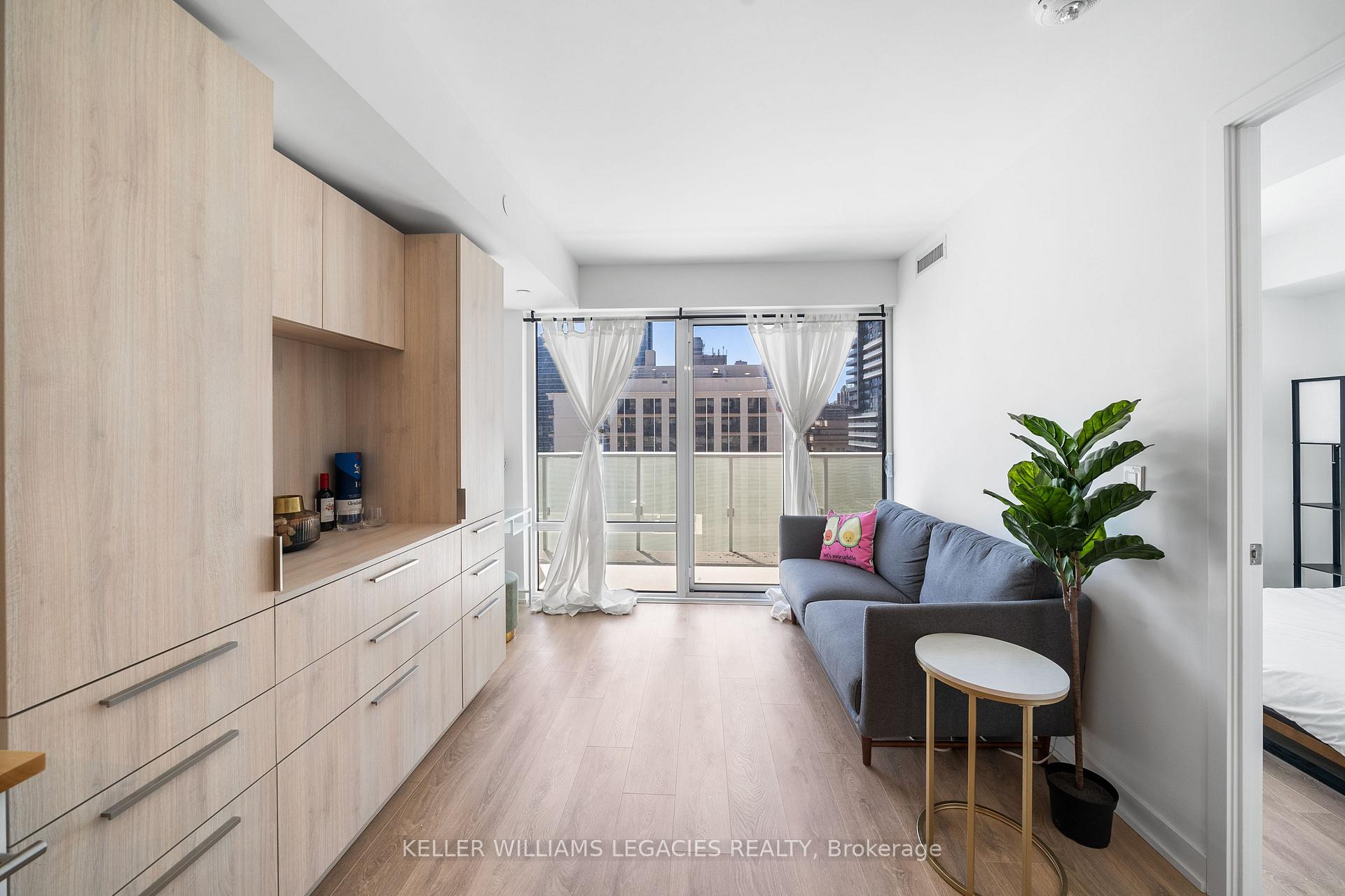 Photo 14 of Unit 1211, 501 Yonge Street, Toronto, Church-Yonge Corridor — HOMEH