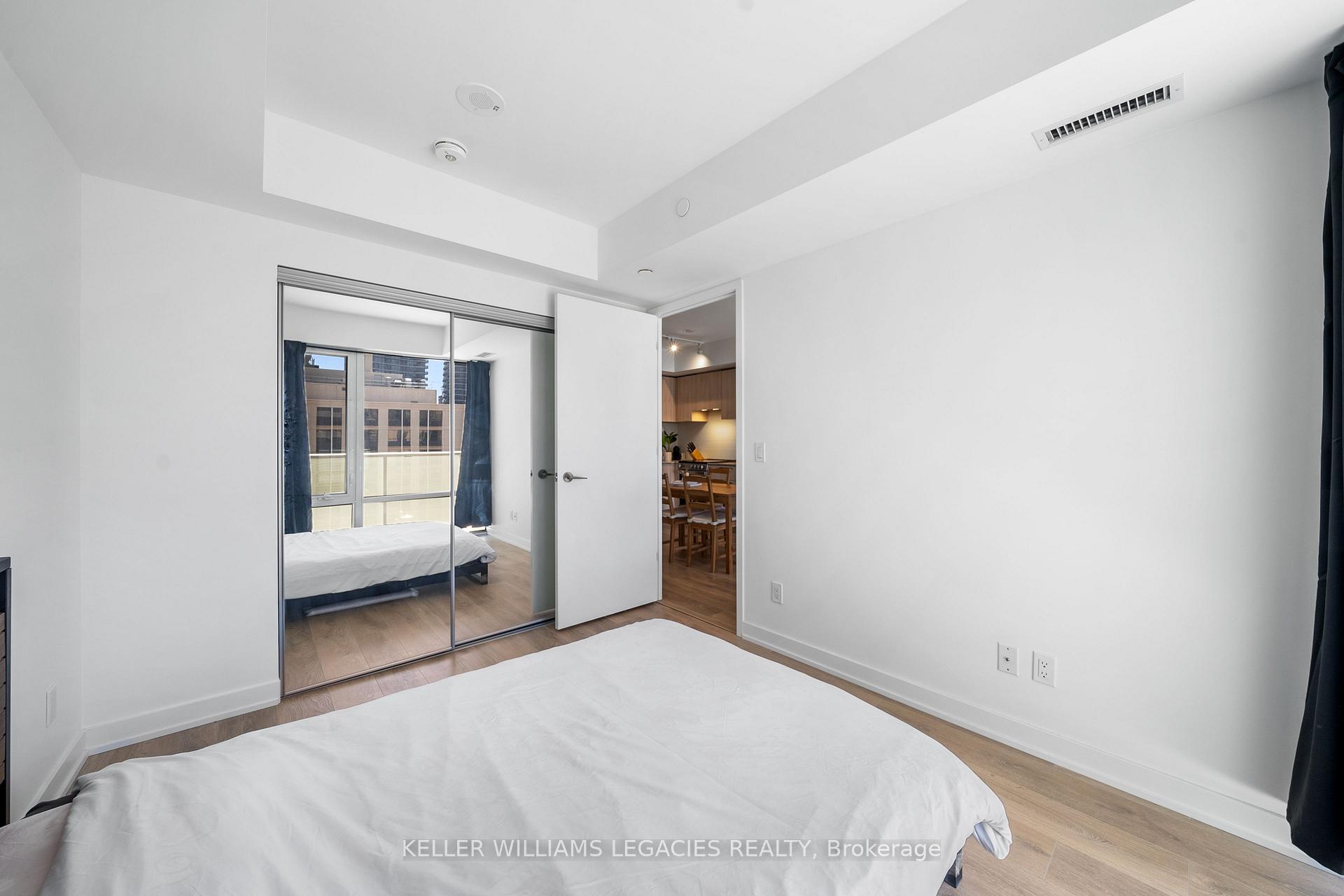 Photo 4 of Unit 1211, 501 Yonge Street, Toronto, Church-Yonge Corridor — HOMEH