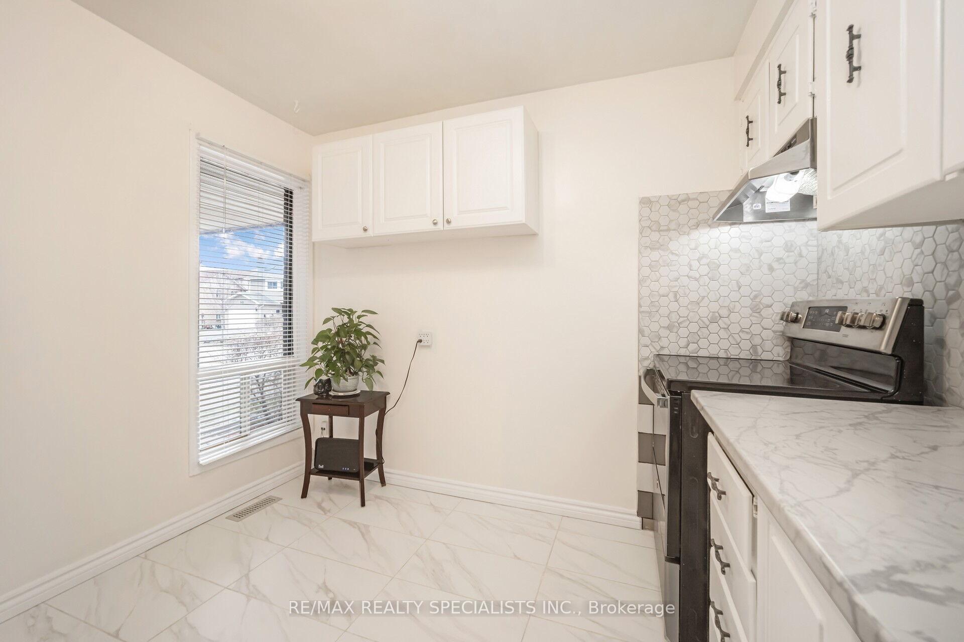 Photo 50 of 70 Primrose Crescent, Brampton, Heart Lake West — HOMEH