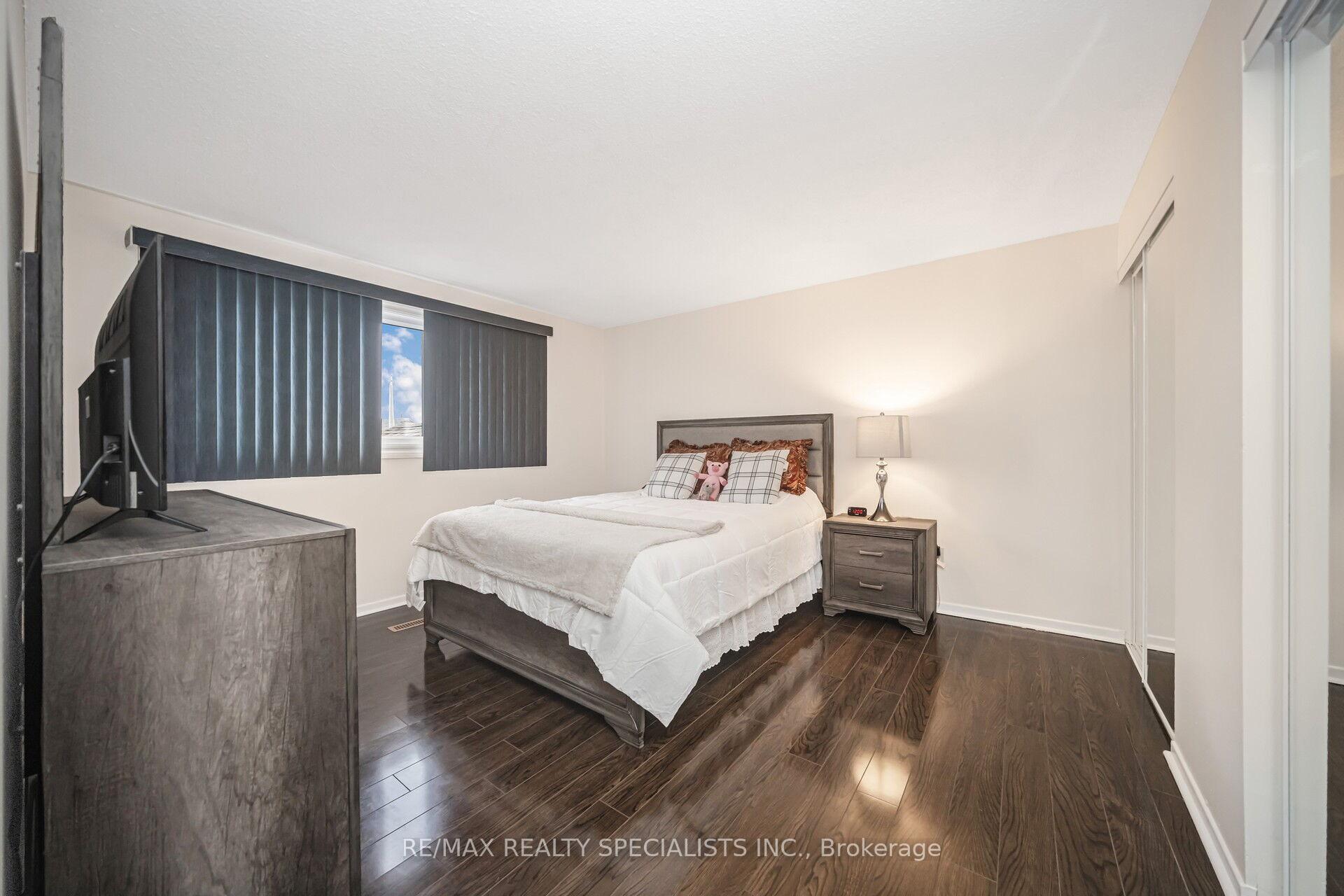 Photo 48 of 70 Primrose Crescent, Brampton, Heart Lake West — HOMEH