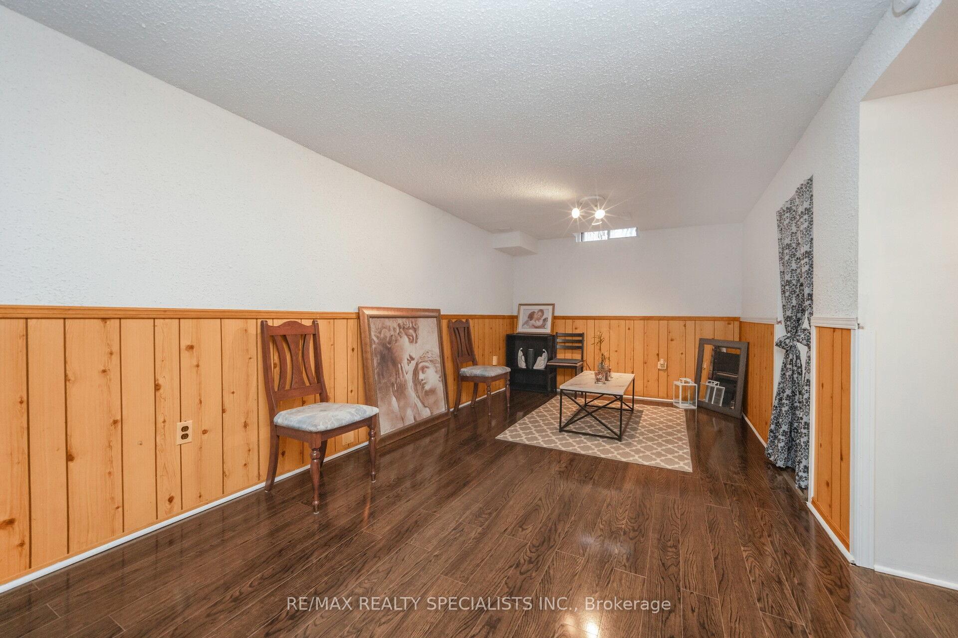Photo 40 of 70 Primrose Crescent, Brampton, Heart Lake West — HOMEH