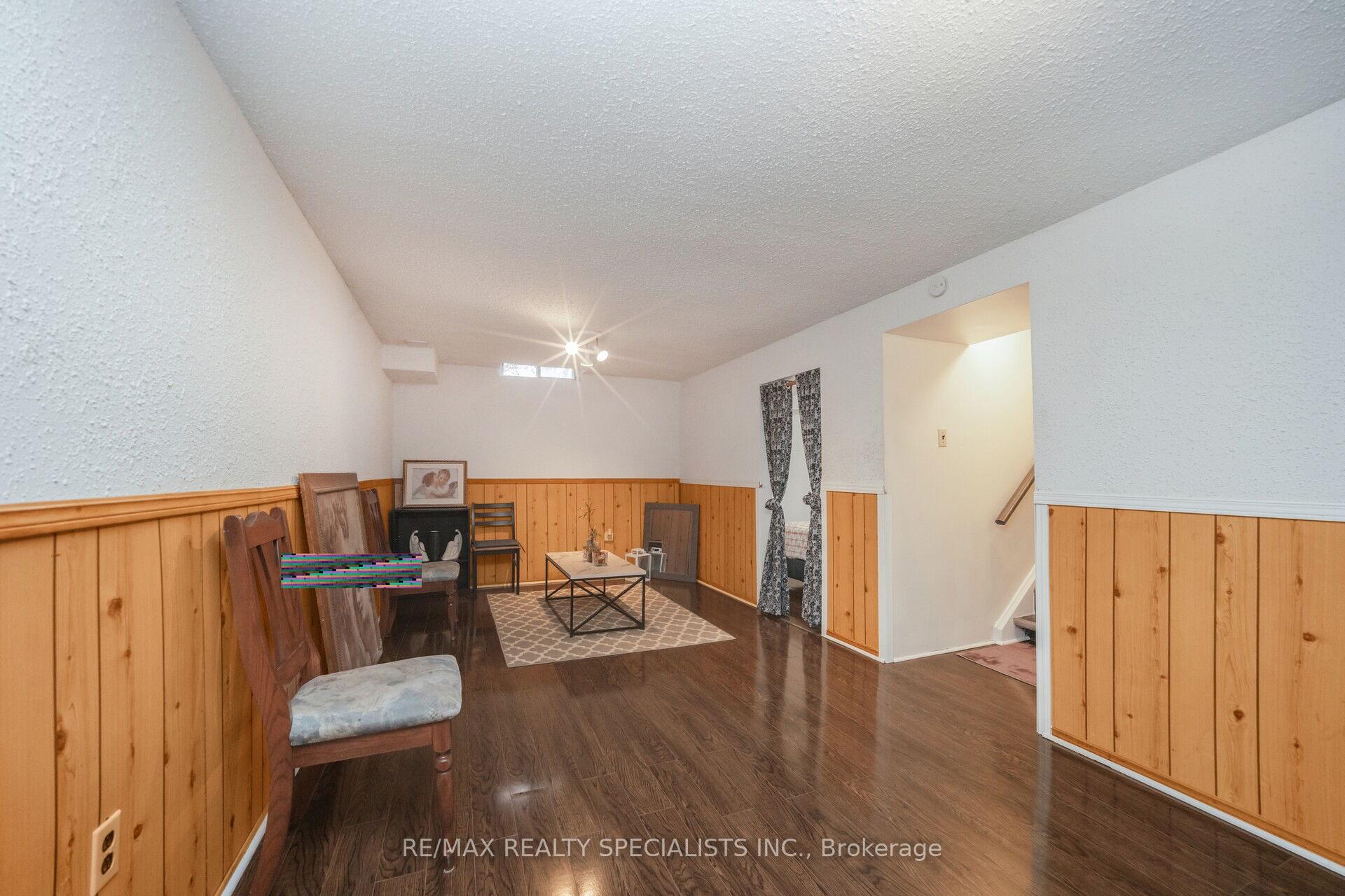 Photo 29 of 70 Primrose Crescent, Brampton, Heart Lake West — HOMEH