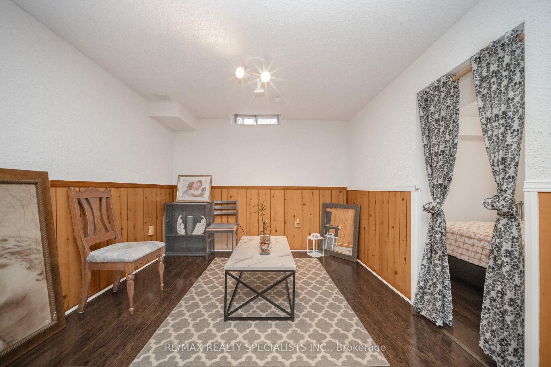 Photo 30 of 70 Primrose Crescent, Brampton, Heart Lake West — HOMEH