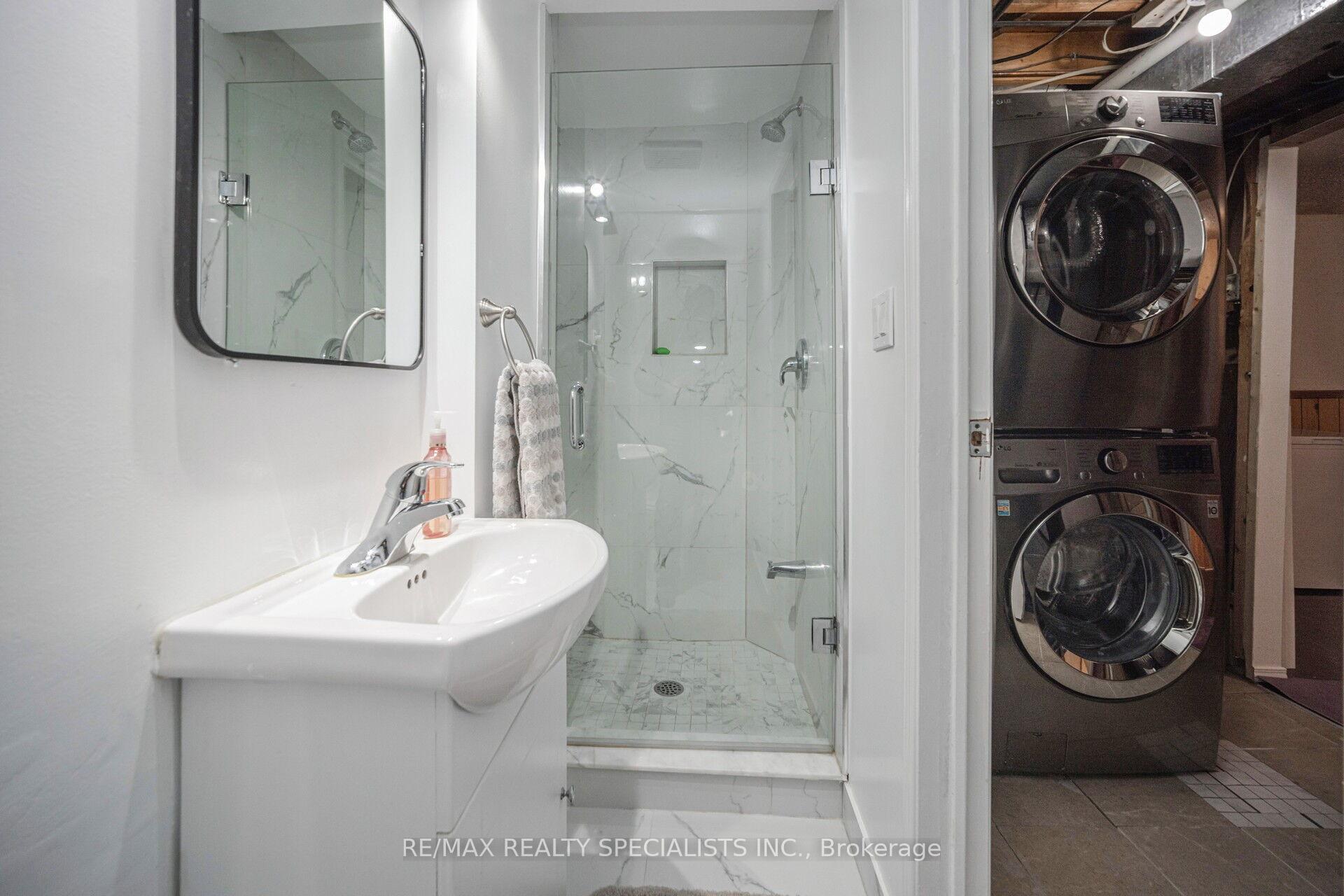 Photo 38 of 70 Primrose Crescent, Brampton, Heart Lake West — HOMEH