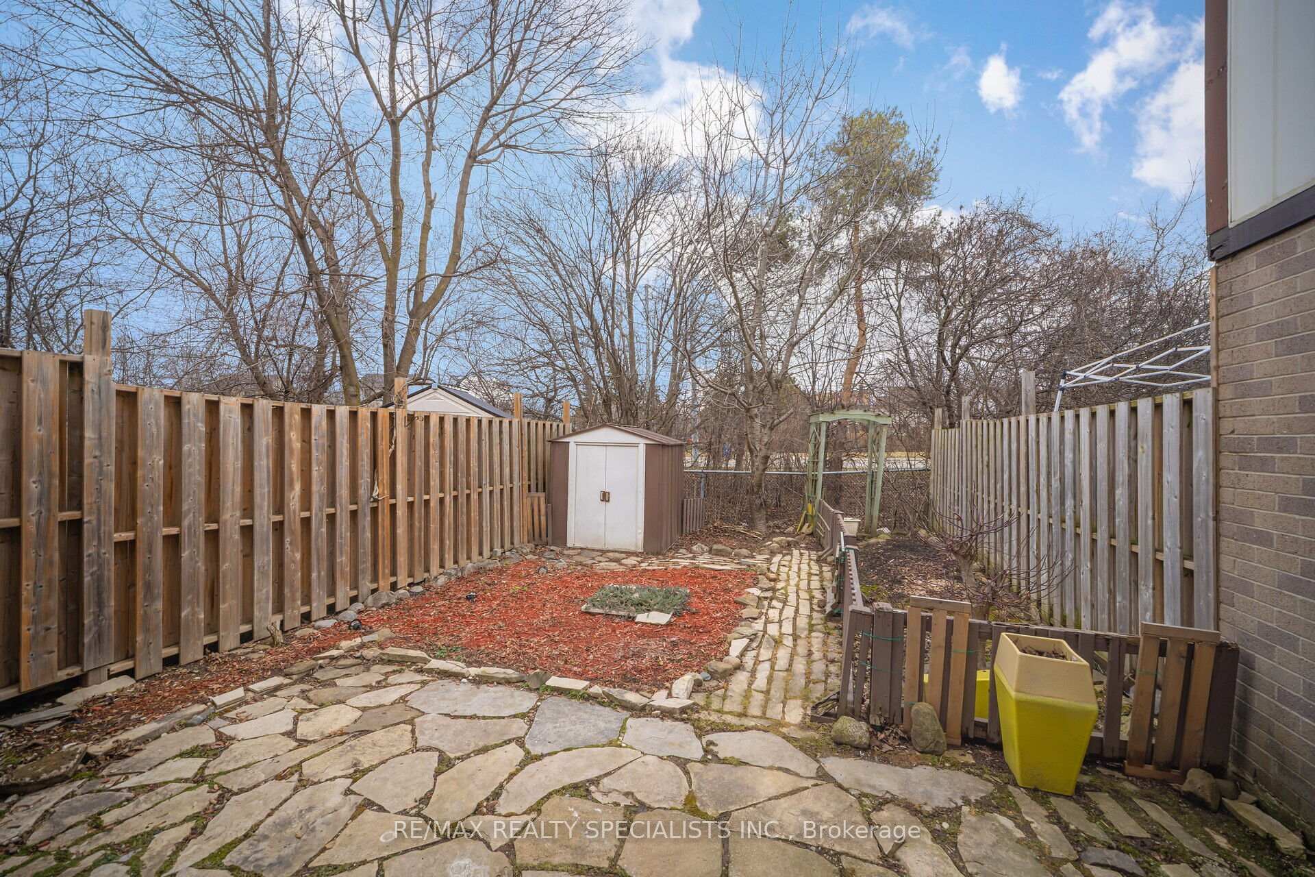 Photo 42 of 70 Primrose Crescent, Brampton, Heart Lake West — HOMEH