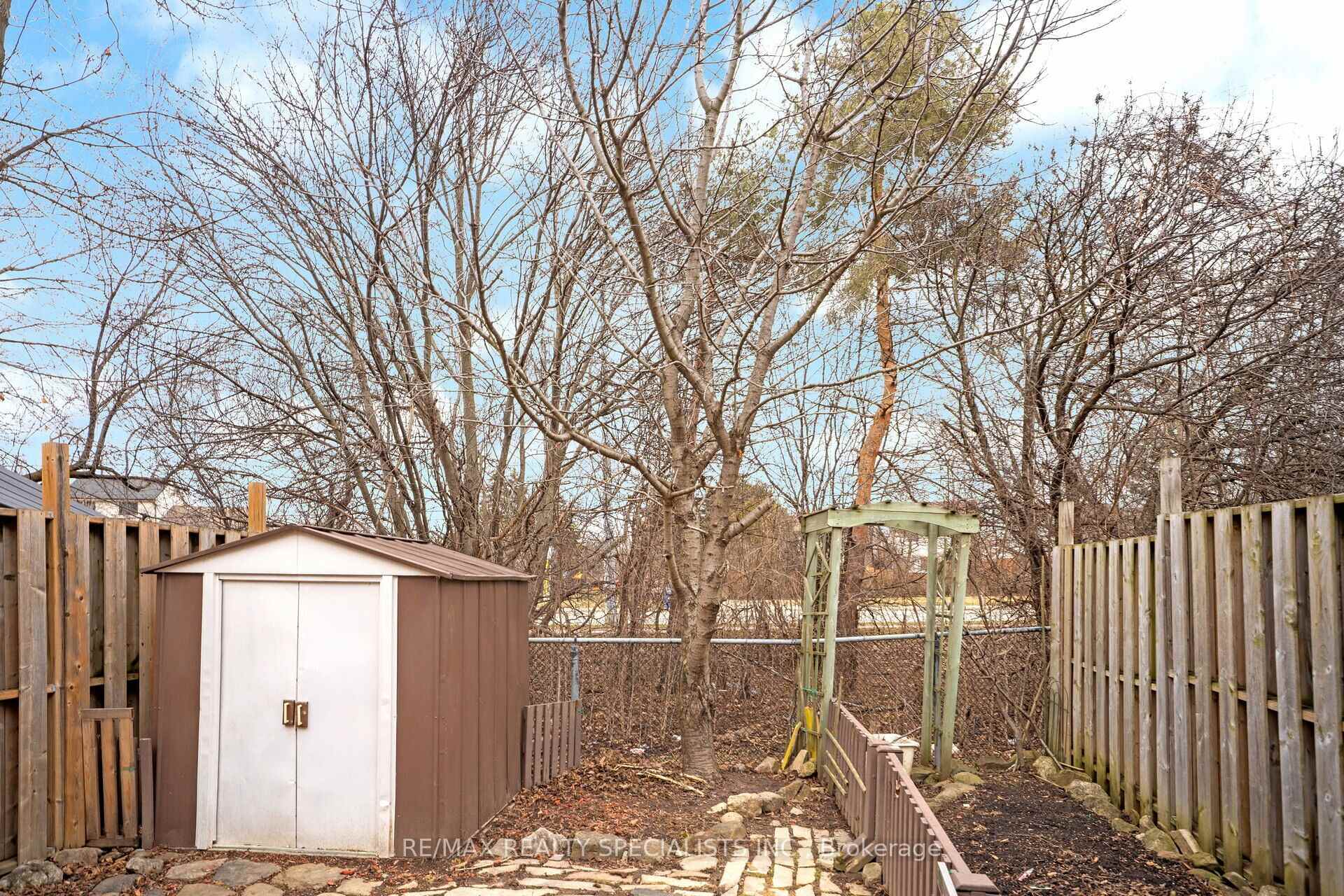 Photo 45 of 70 Primrose Crescent, Brampton, Heart Lake West — HOMEH