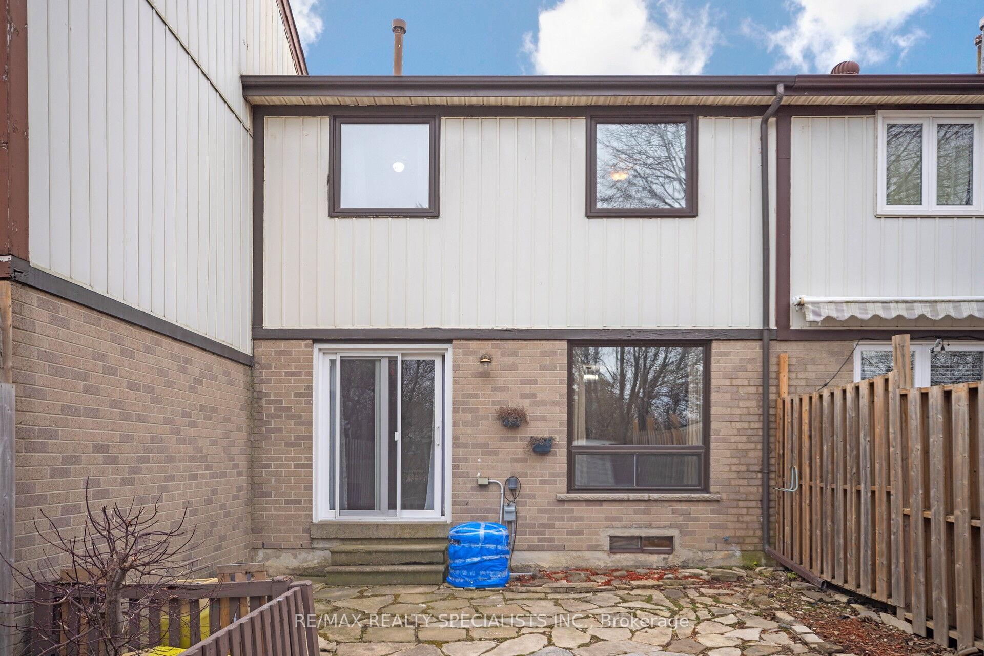 Photo 44 of 70 Primrose Crescent, Brampton, Heart Lake West — HOMEH