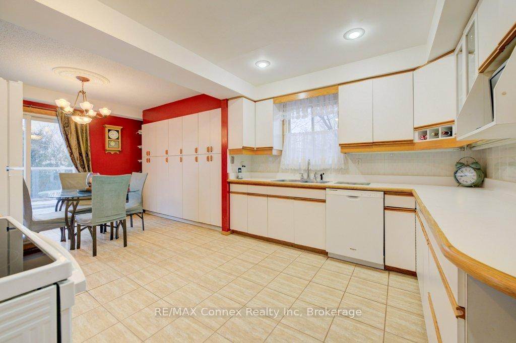 Photo 5 of 59 Rosebud Avenue, Brampton, Brampton West — HOMEH