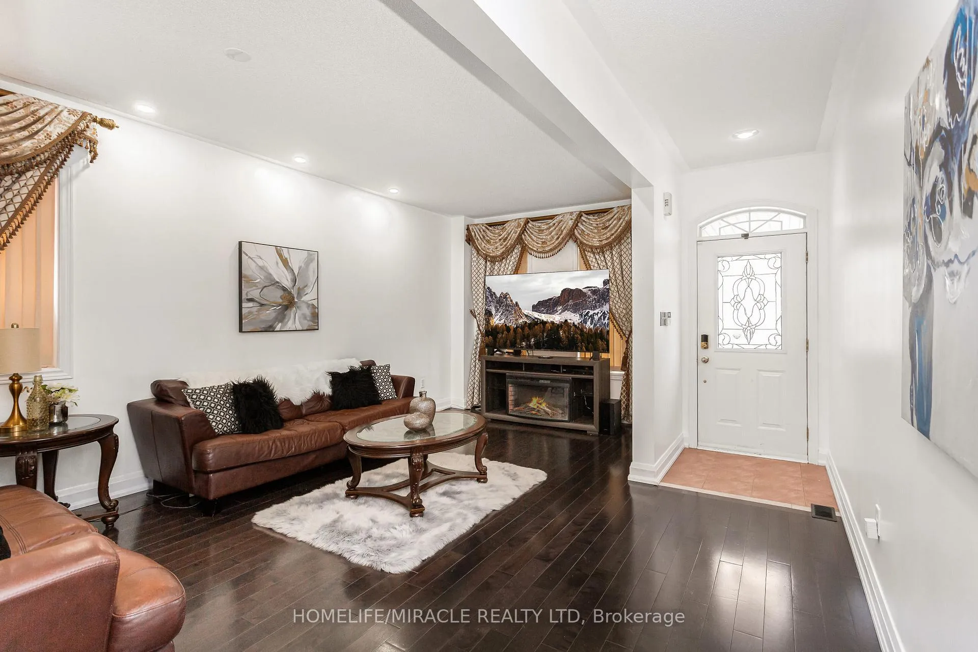 Photo 4 of 20 Atira Avenue, Brampton, Fletcher's Meadow — HOMEH