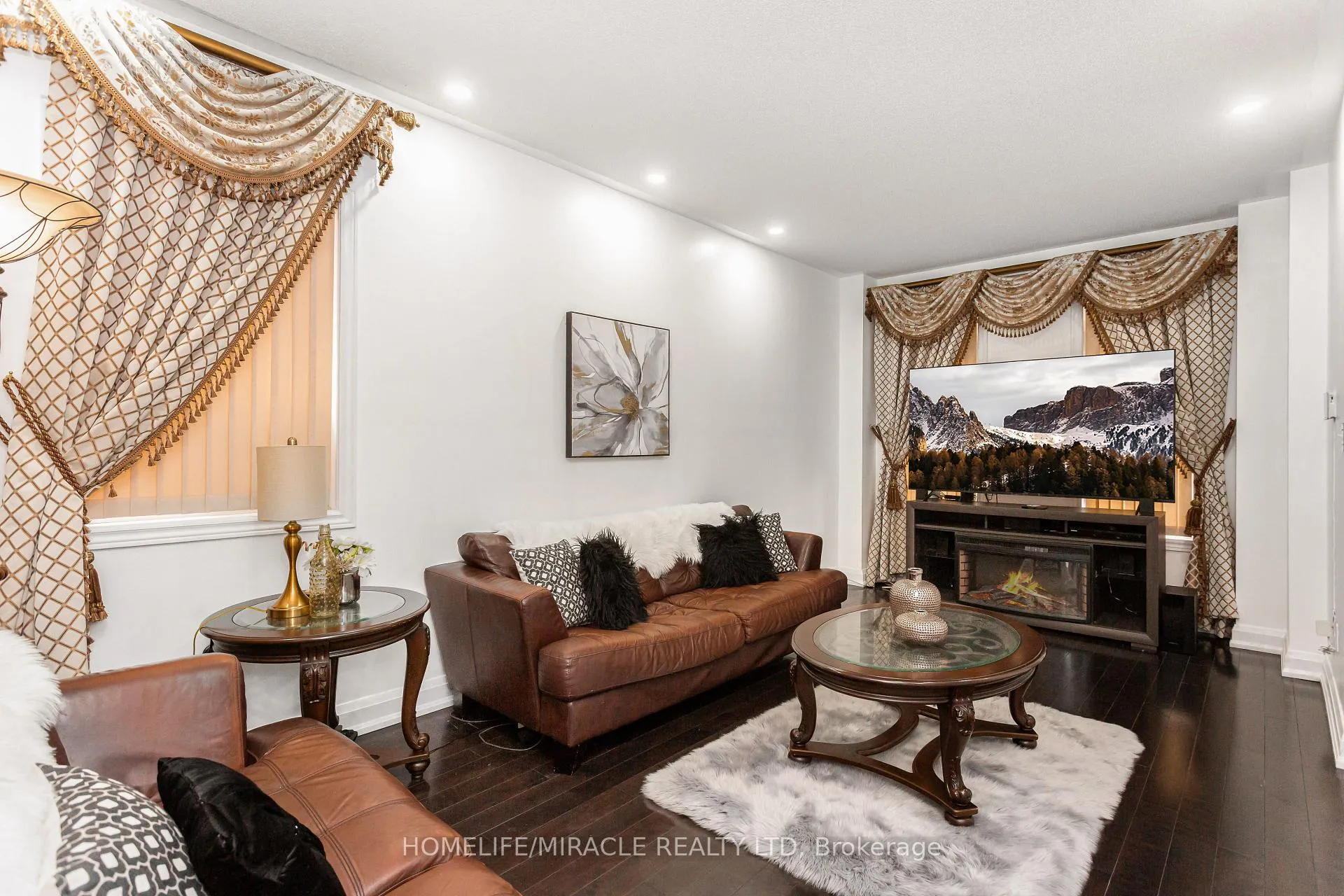 Photo 5 of 20 Atira Avenue, Brampton, Fletcher's Meadow — HOMEH