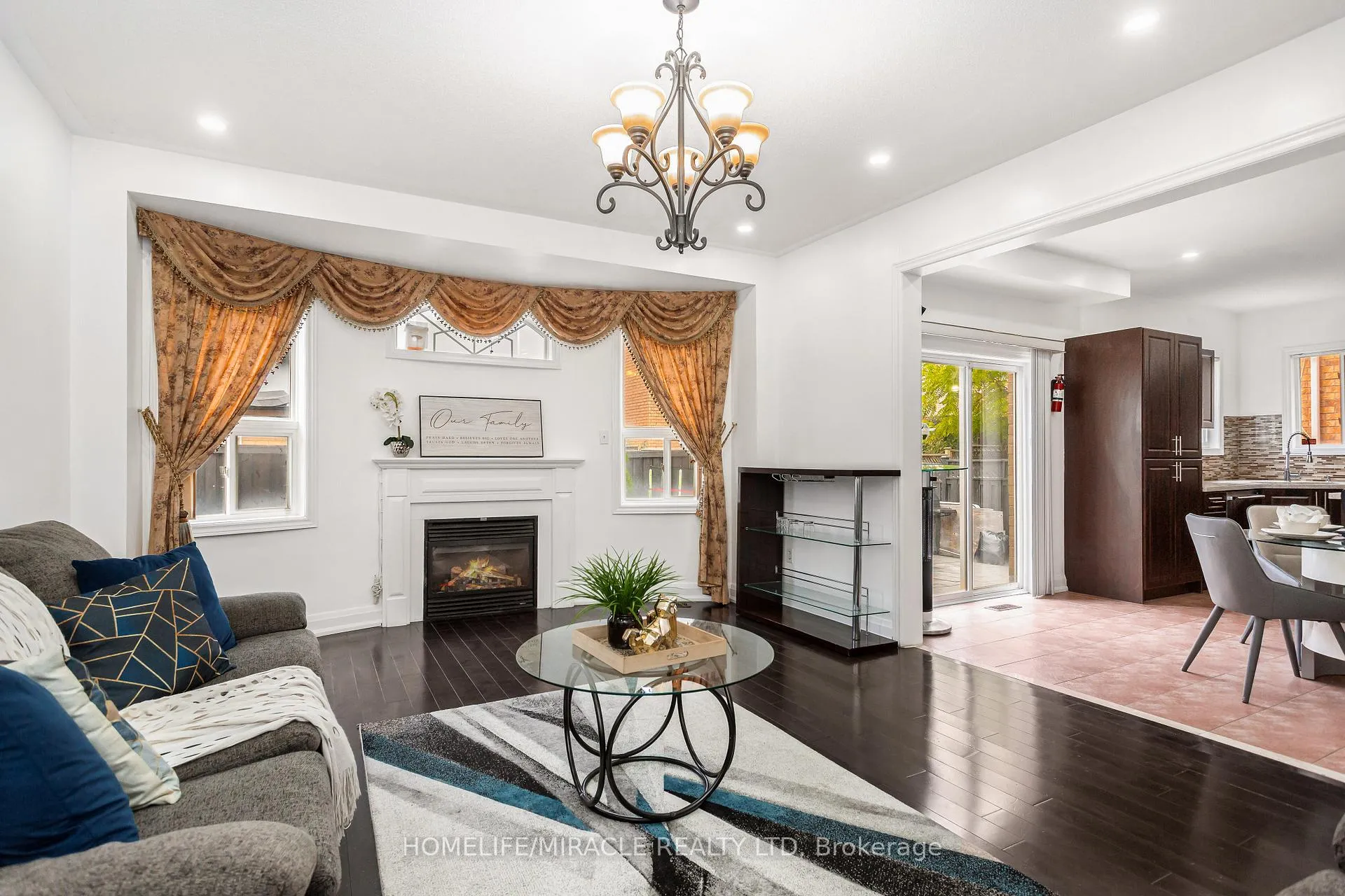 Photo 9 of 20 Atira Avenue, Brampton, Fletcher's Meadow — HOMEH