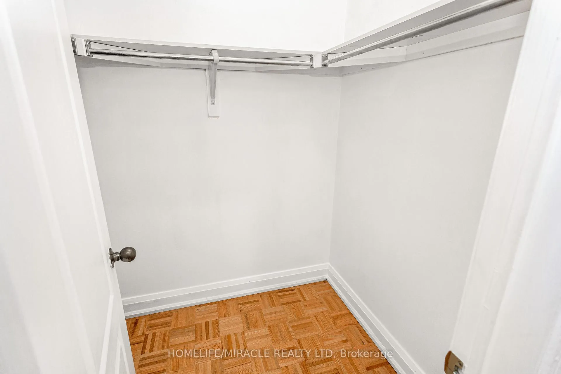 Photo 22 of 20 Atira Avenue, Brampton, Fletcher's Meadow — HOMEH