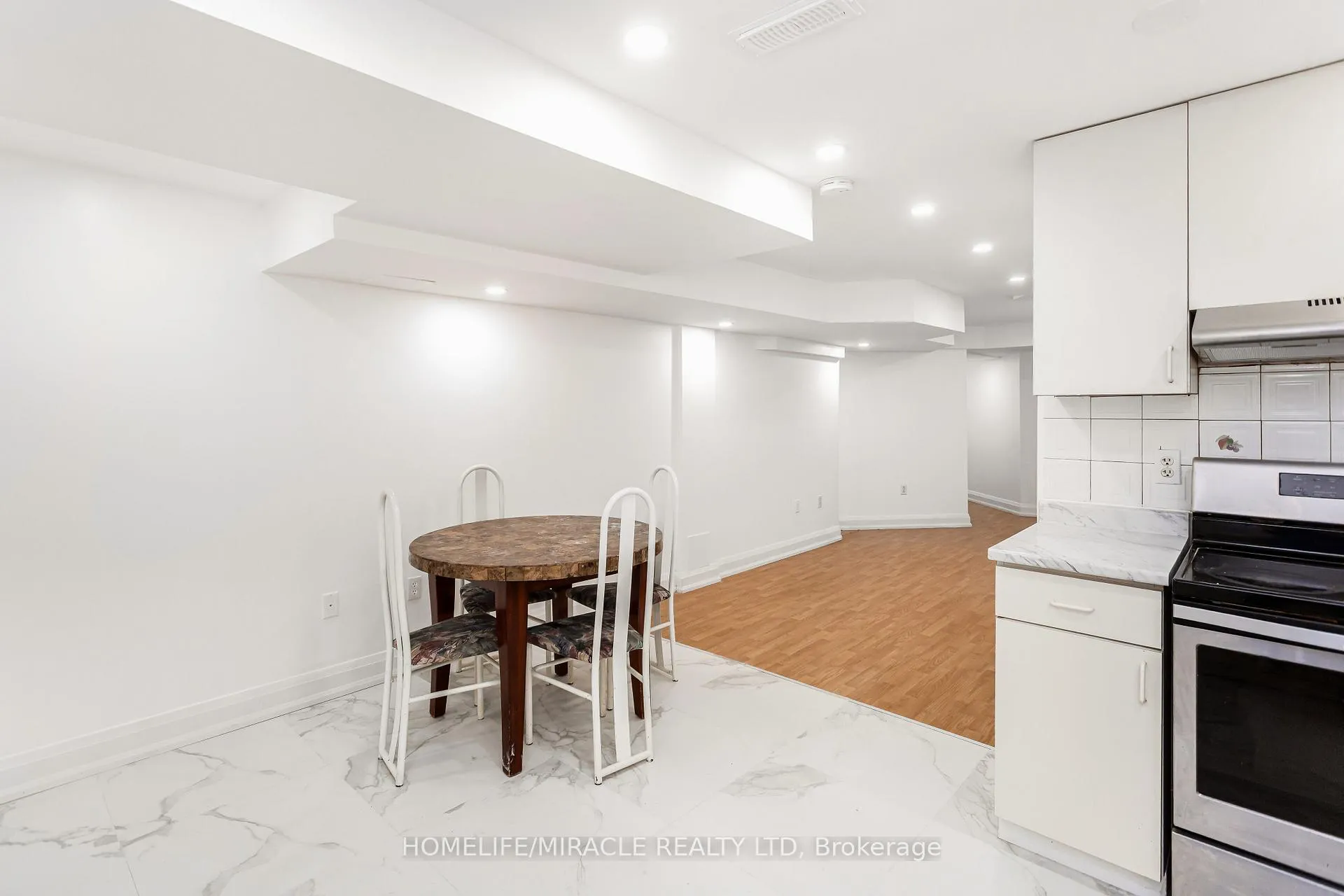Photo 39 of 20 Atira Avenue, Brampton, Fletcher's Meadow — HOMEH
