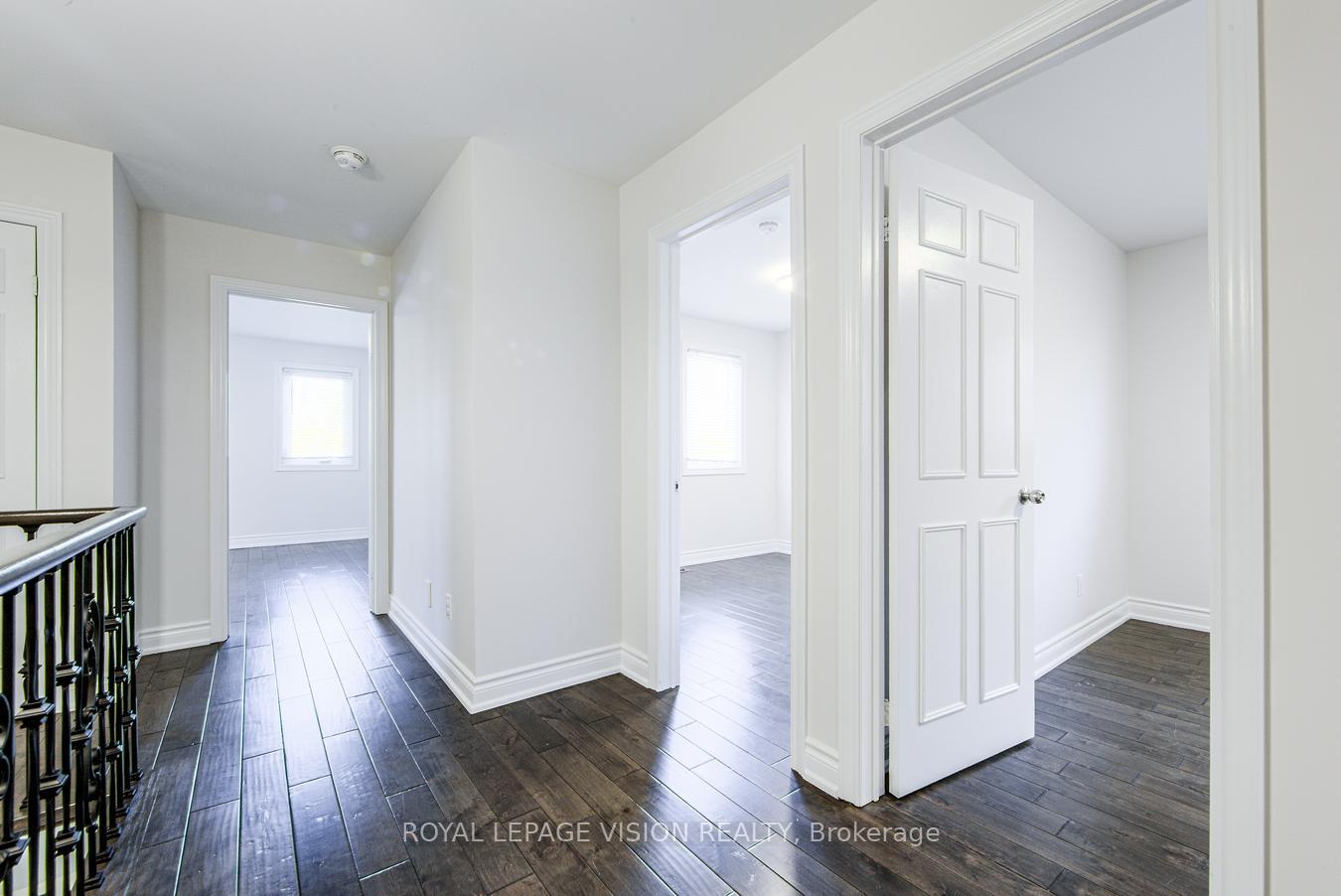 Photo 14 of 71 Sterling Crescent, Vaughan, Maple — HOMEH