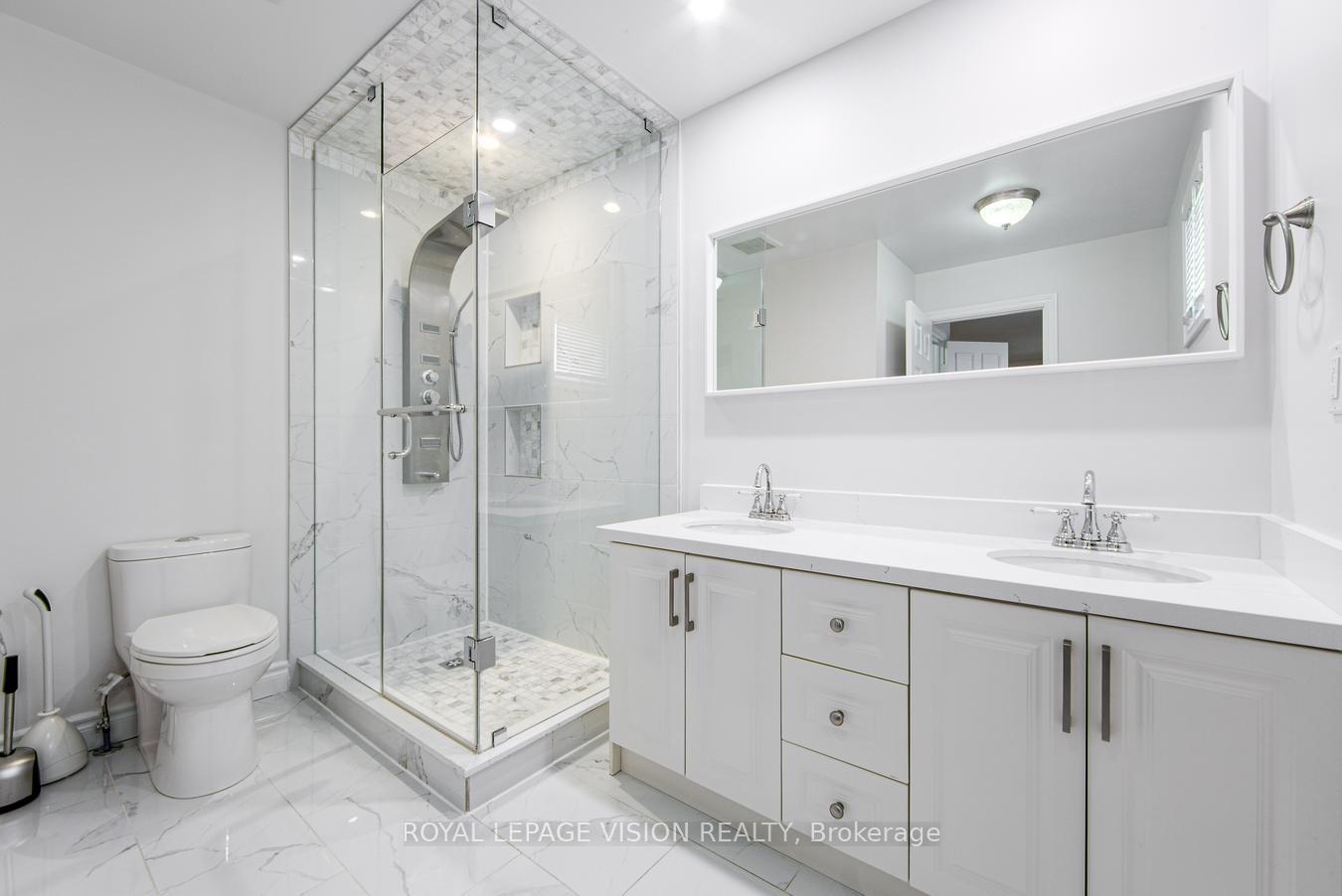 Photo 12 of 71 Sterling Crescent, Vaughan, Maple — HOMEH