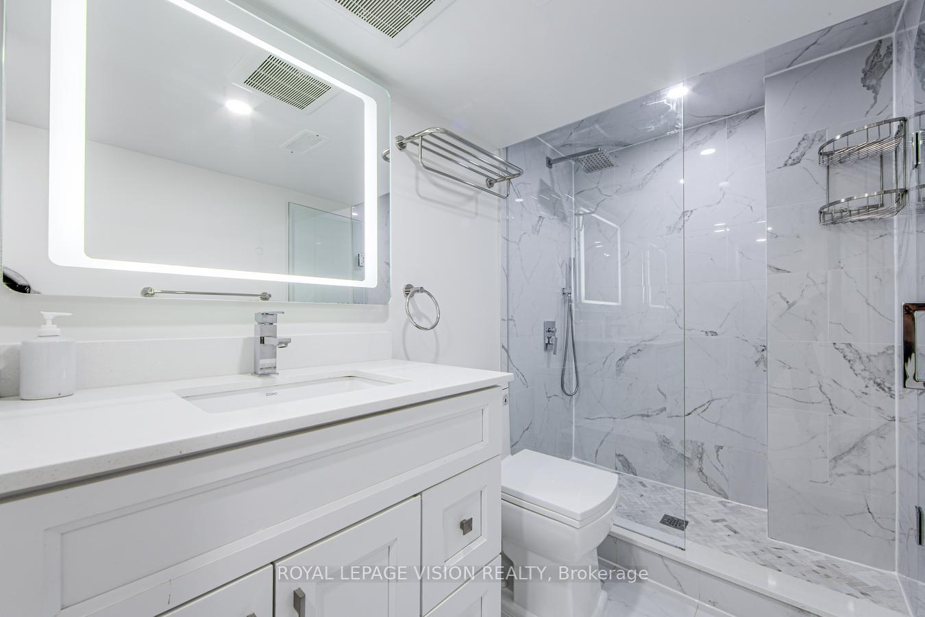 Photo 33 of 71 Sterling Crescent, Vaughan, Maple — HOMEH