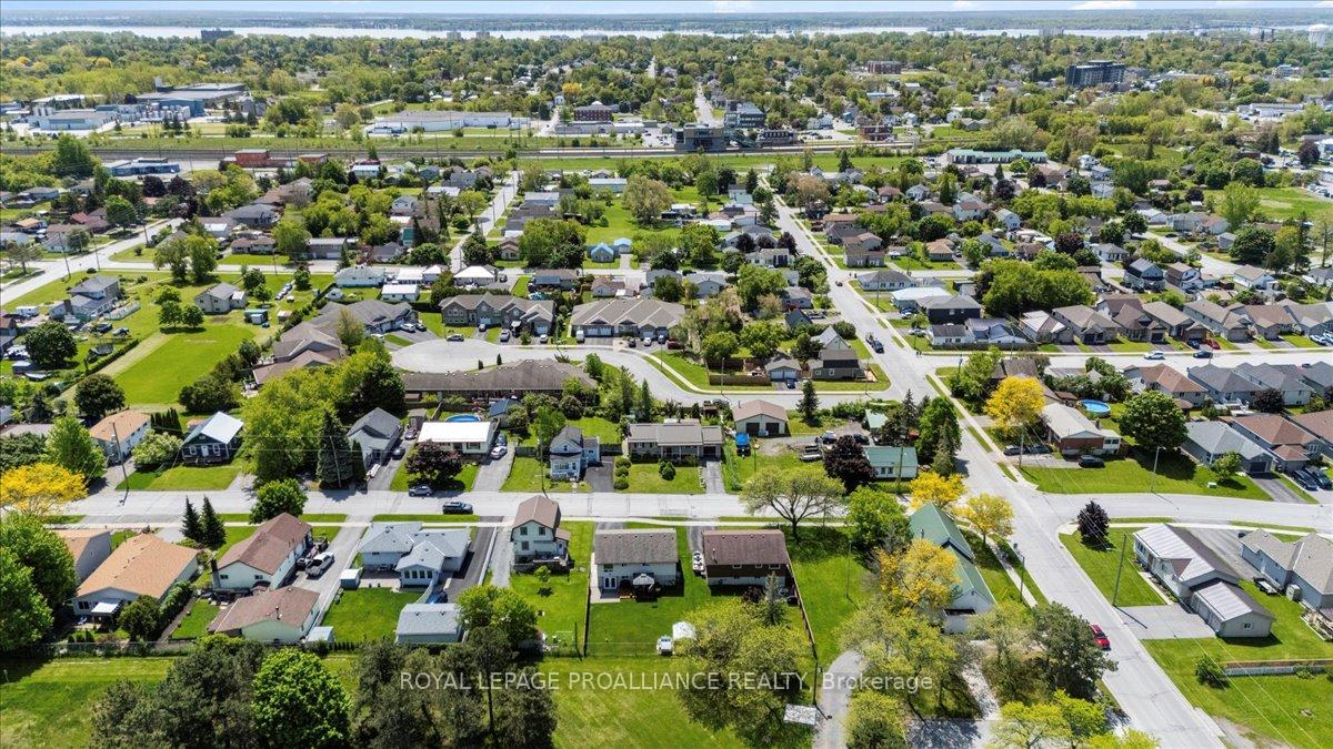 Photo 34 of 46 Safe Boulevard, Belleville, Belleville Ward — HOMEH