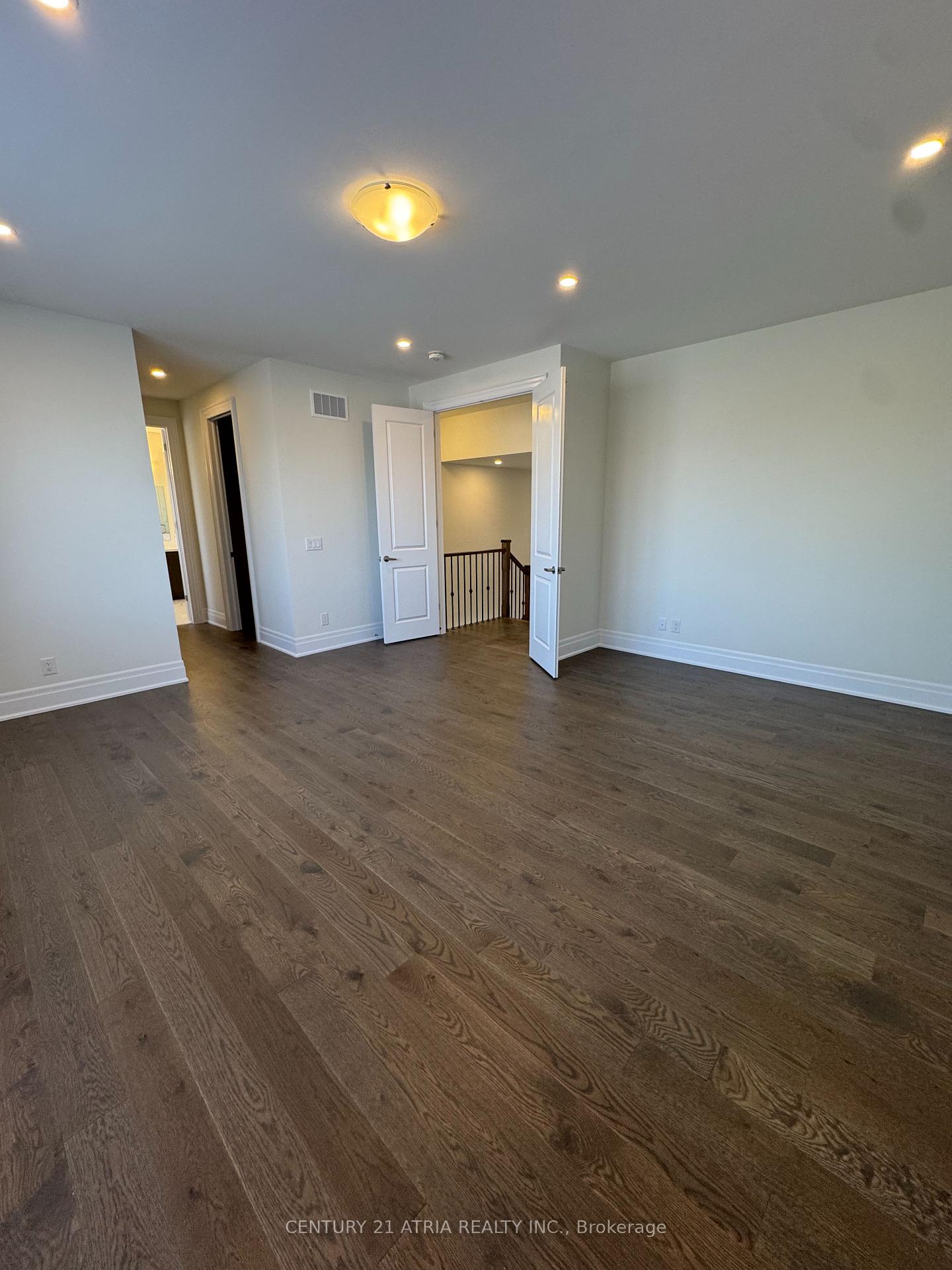 Photo 11 of 2 Ernest Jones Drive, Markham, Angus Glen — HOMEH