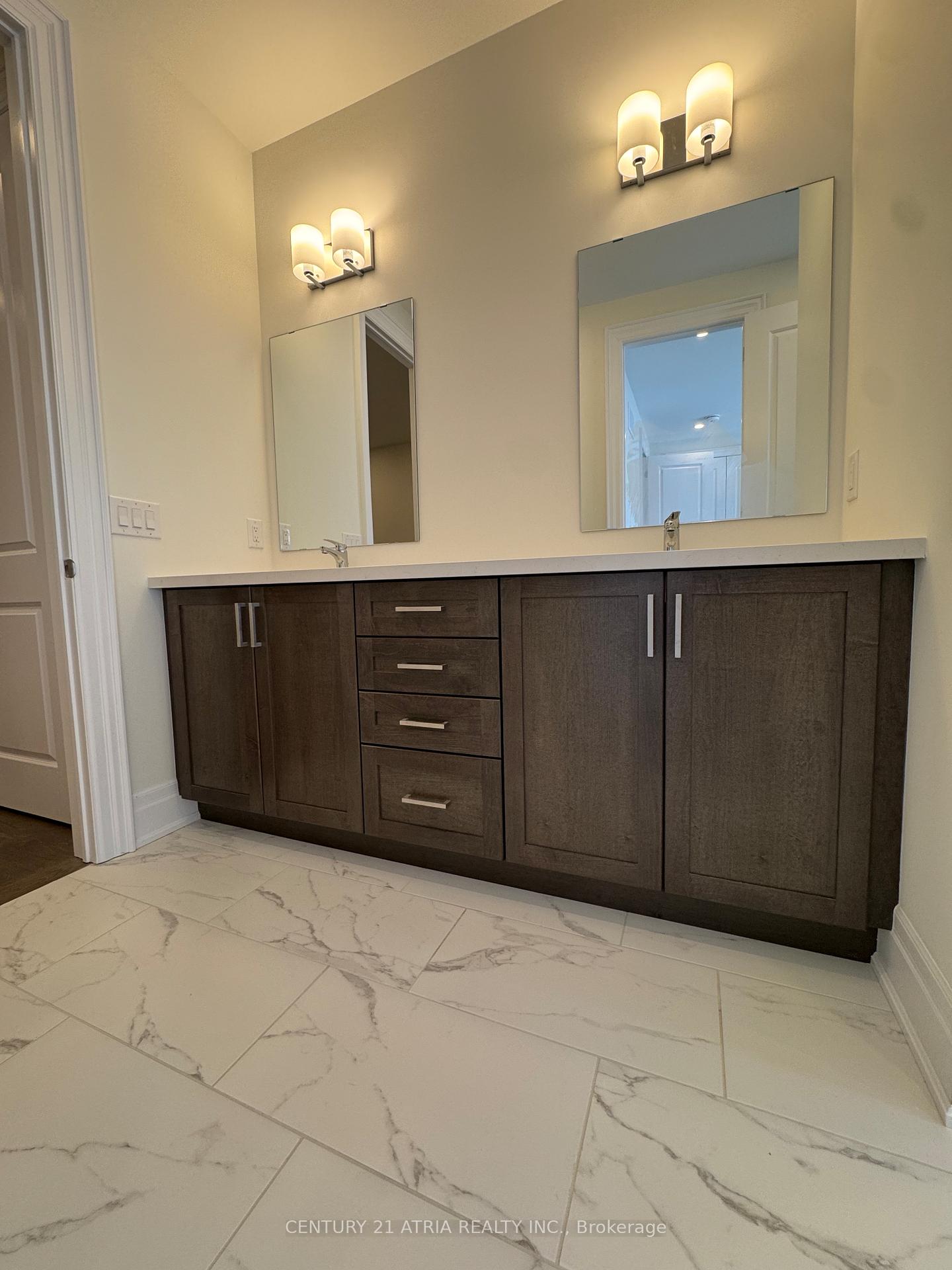 Photo 18 of 2 Ernest Jones Drive, Markham, Angus Glen — HOMEH