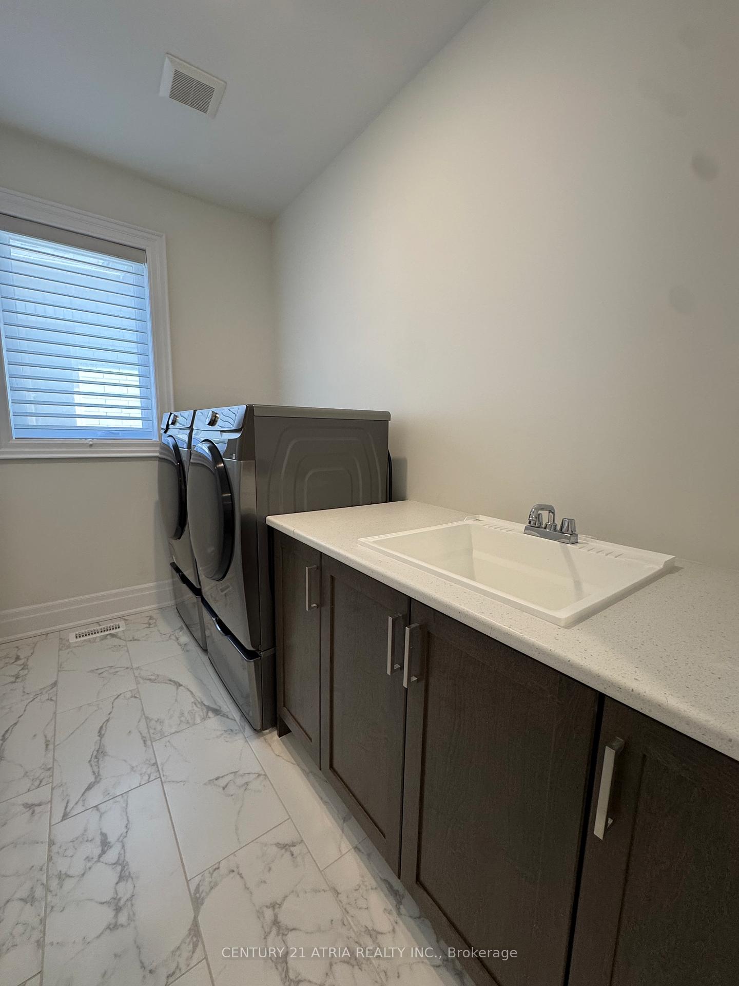 Photo 36 of 2 Ernest Jones Drive, Markham, Angus Glen — HOMEH
