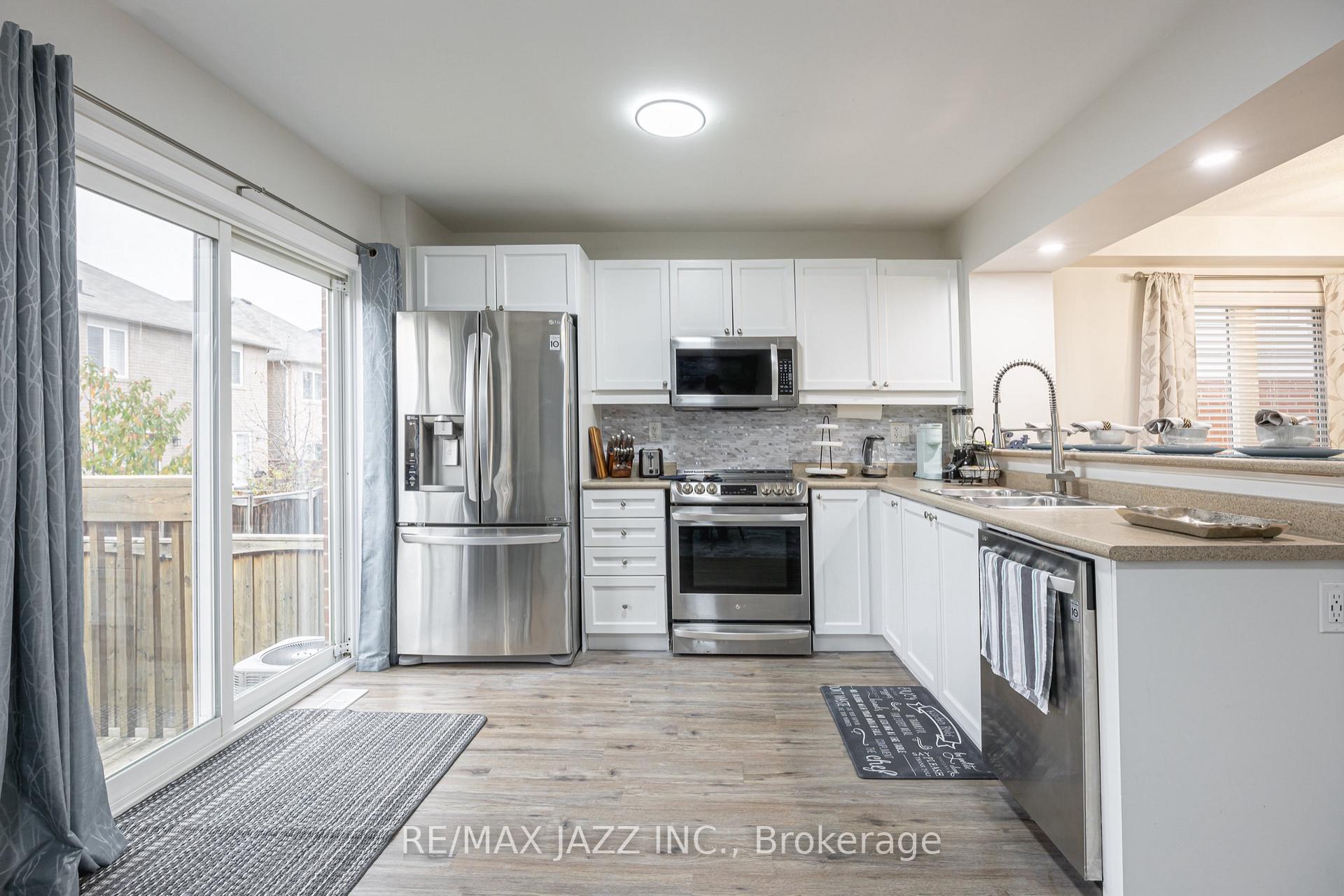 Photo 10 of 1869 Liatris Drive, Pickering, Duffin Heights — HOMEH