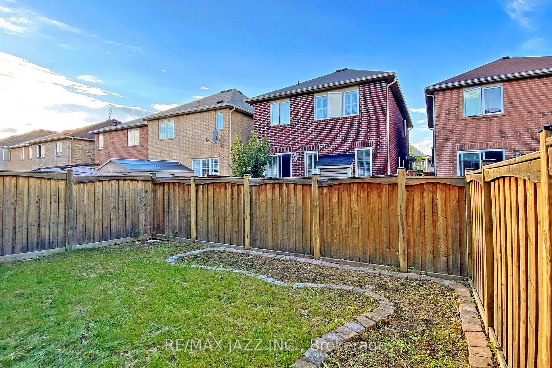 Photo 29 of 1869 Liatris Drive, Pickering, Duffin Heights — HOMEH