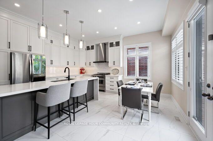 Photo 18 of 14 Robert Berry Crescent, King, King City — HOMEH