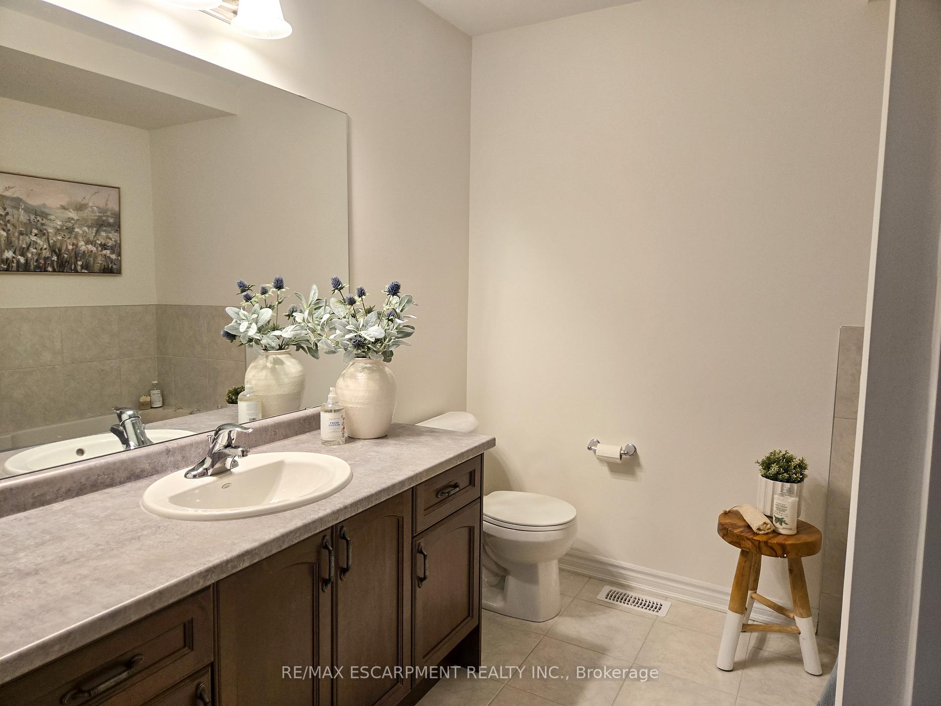 Photo 11 of Unit 118, 305 Garner Road W, Hamilton, Ancaster — HOMEH