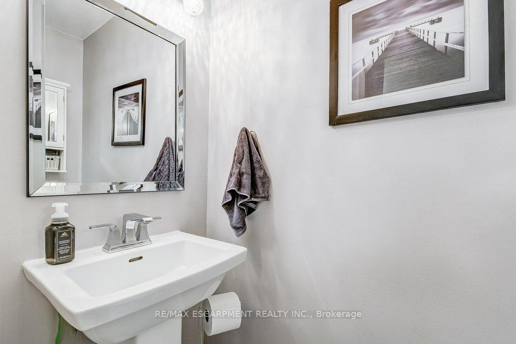 Photo 36 of 44 Tivoli Drive, Hamilton, Mountview — HOMEH