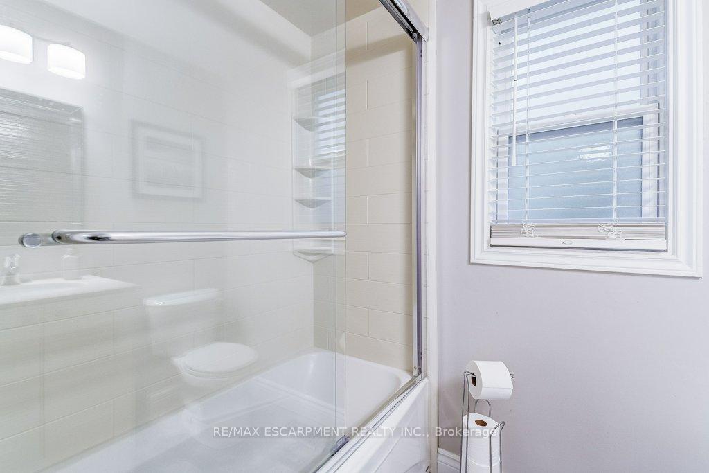 Photo 18 of 44 Tivoli Drive, Hamilton, Mountview — HOMEH