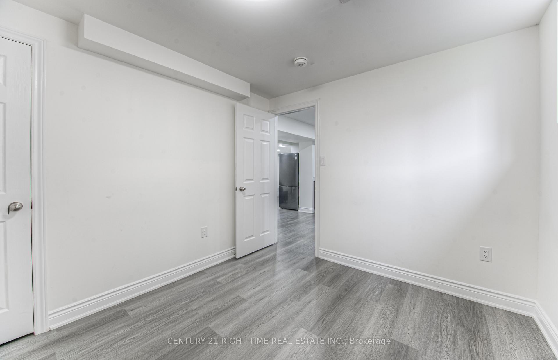 Photo 39 of 382 Beechdrops Drive, Waterloo, Vista Hills — HOMEH