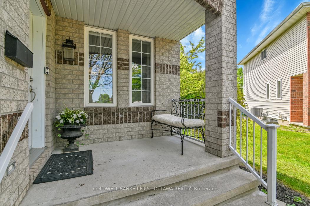 Photo 8 of 89 Whalings Circle, Ottawa, Stittsville (Central) — HOMEH
