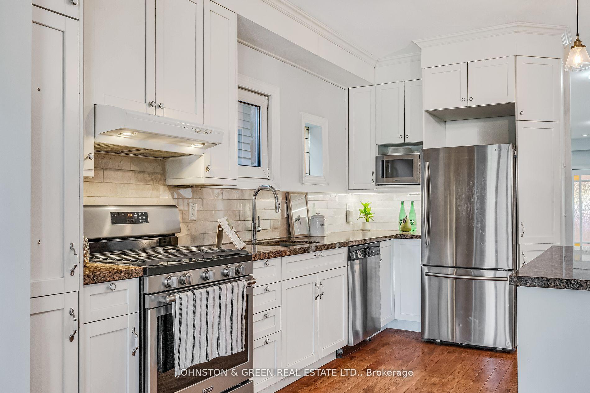 Photo 4 of 294 Oak Park Avenue, Toronto, East York — HOMEH