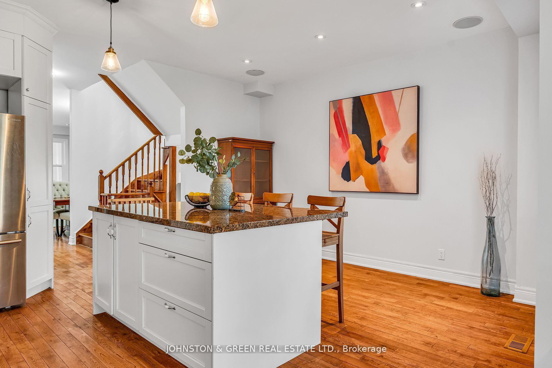 Photo 3 of 294 Oak Park Avenue, Toronto, East York — HOMEH
