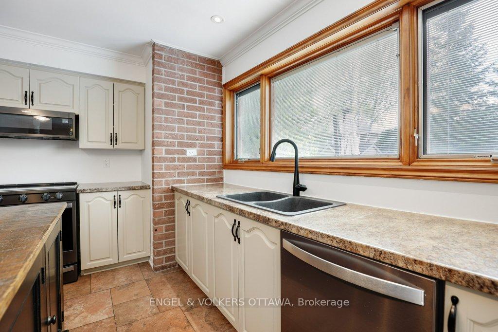 Photo 12 of 6 Belton Avenue, Ottawa, Stittsville (Central) — HOMEH