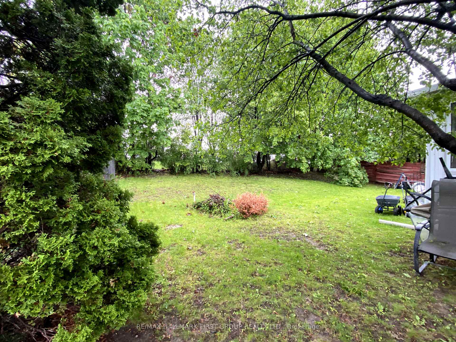 Photo 15 of 115 Bowman Avenue, Whitby, Blue Grass Meadows — HOMEH